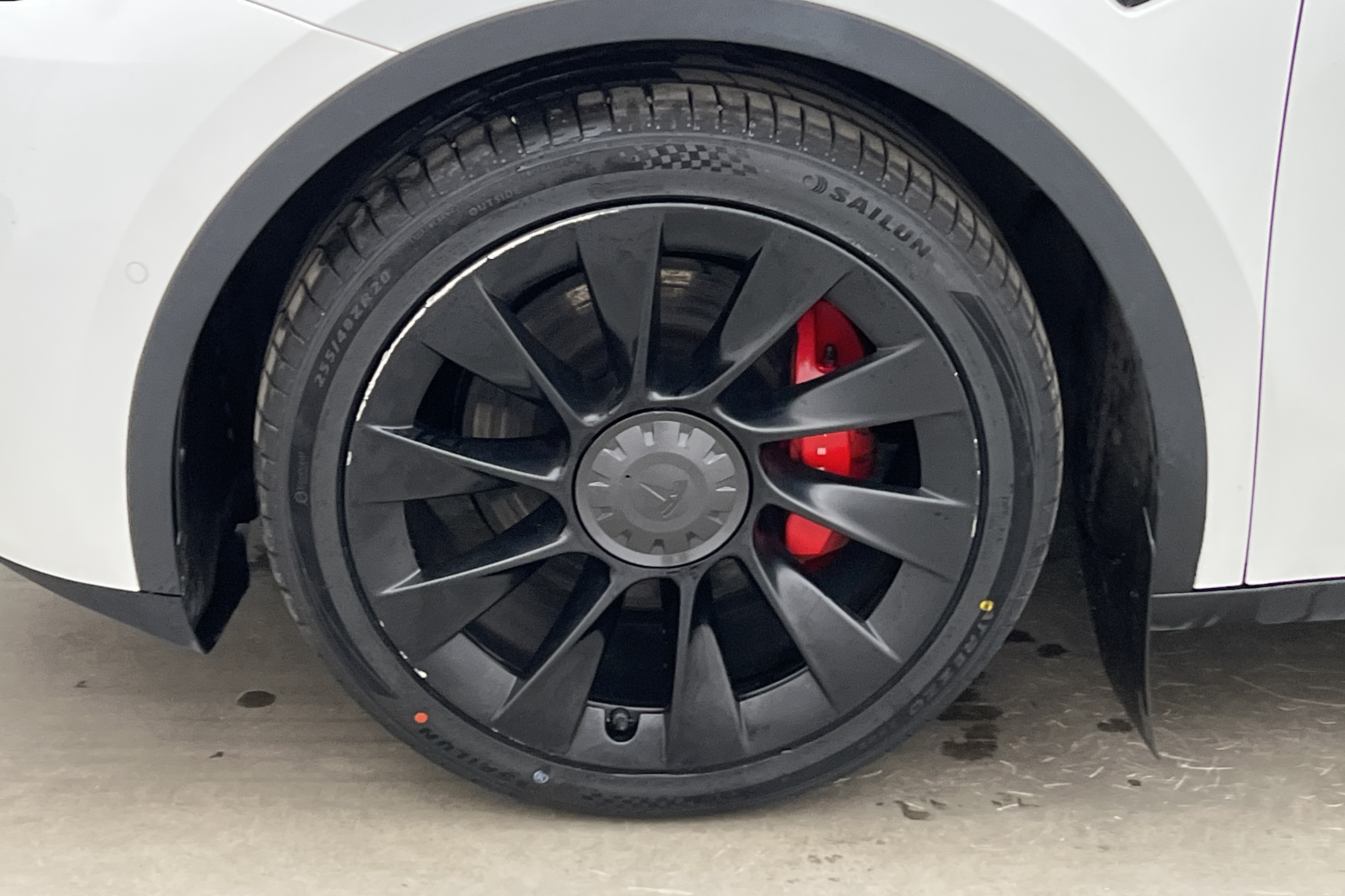 Tesla Model Y 2022 - miniatyr 3
