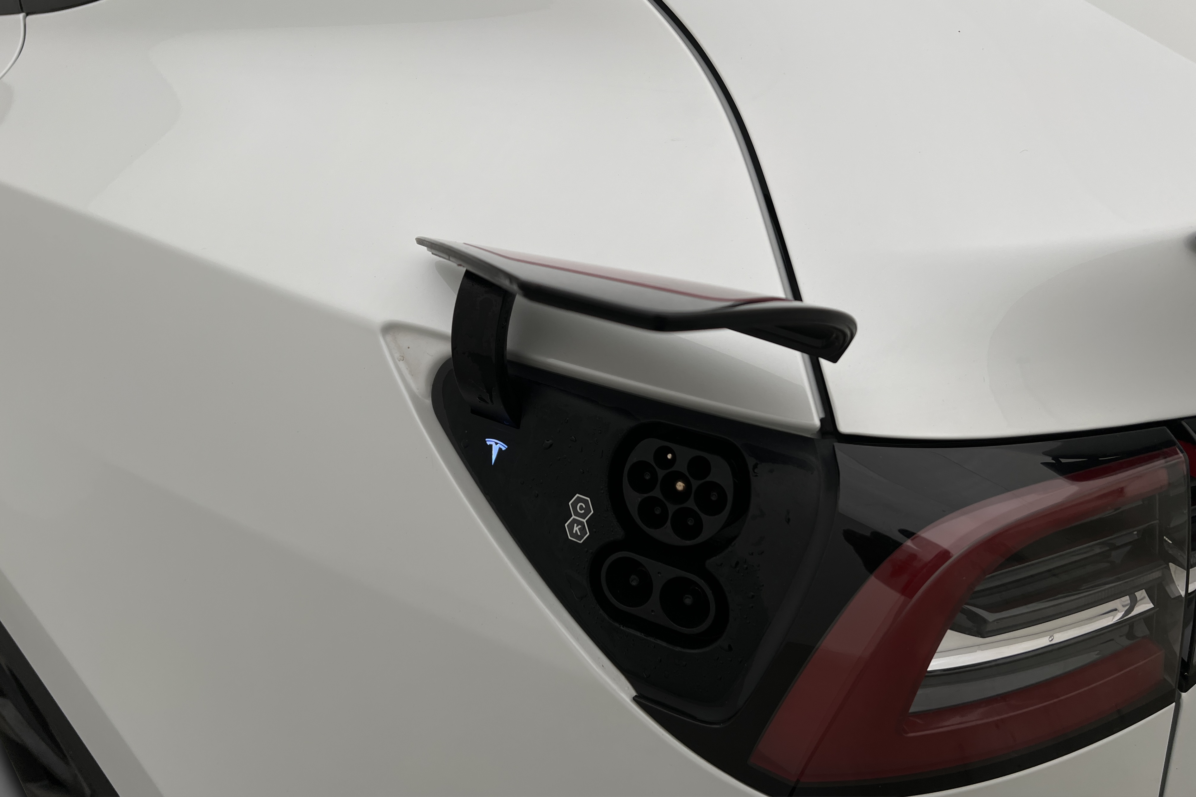 Tesla Model Y 2022 - miniatyr 29