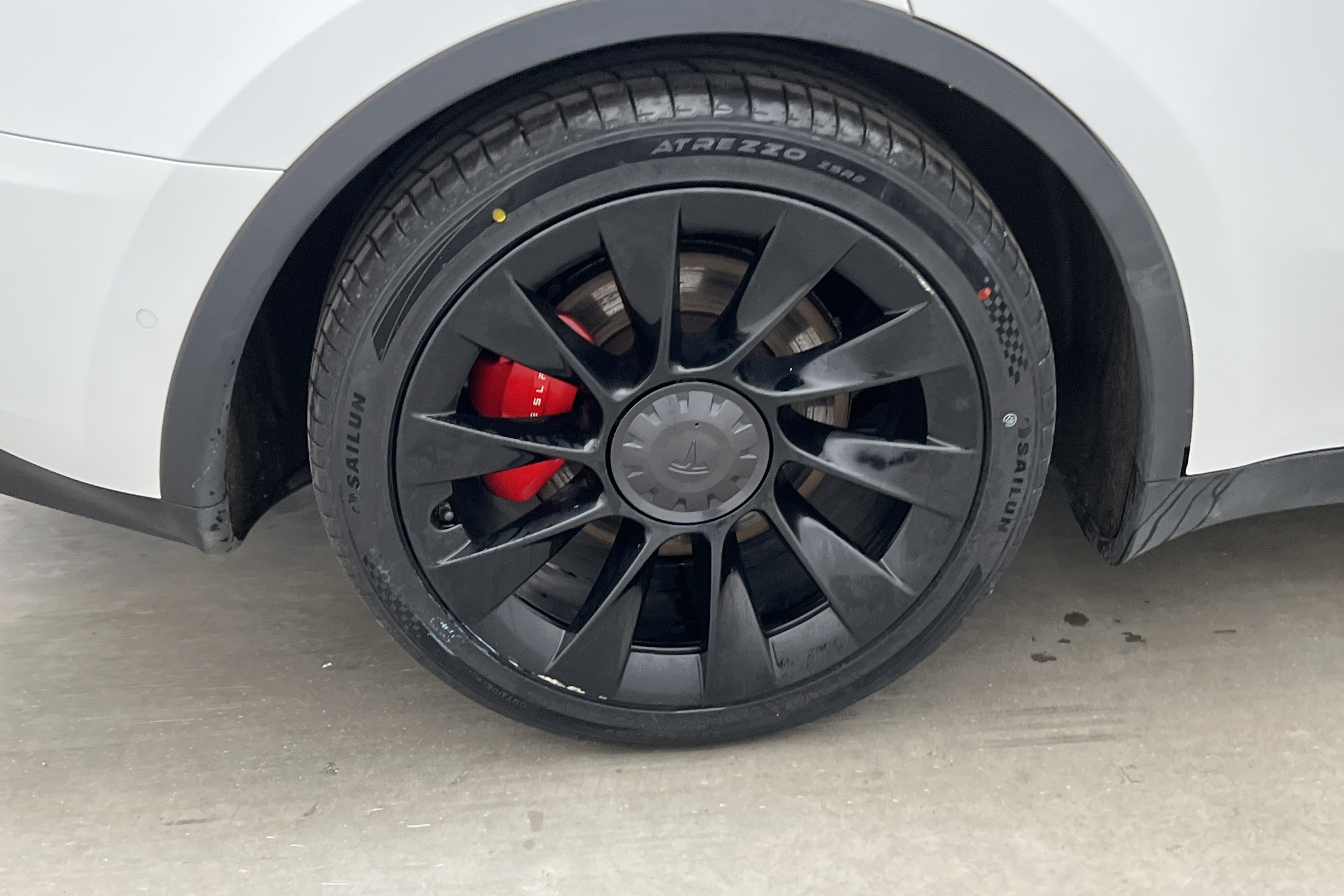 Tesla Model Y 2022 - miniatyr 9
