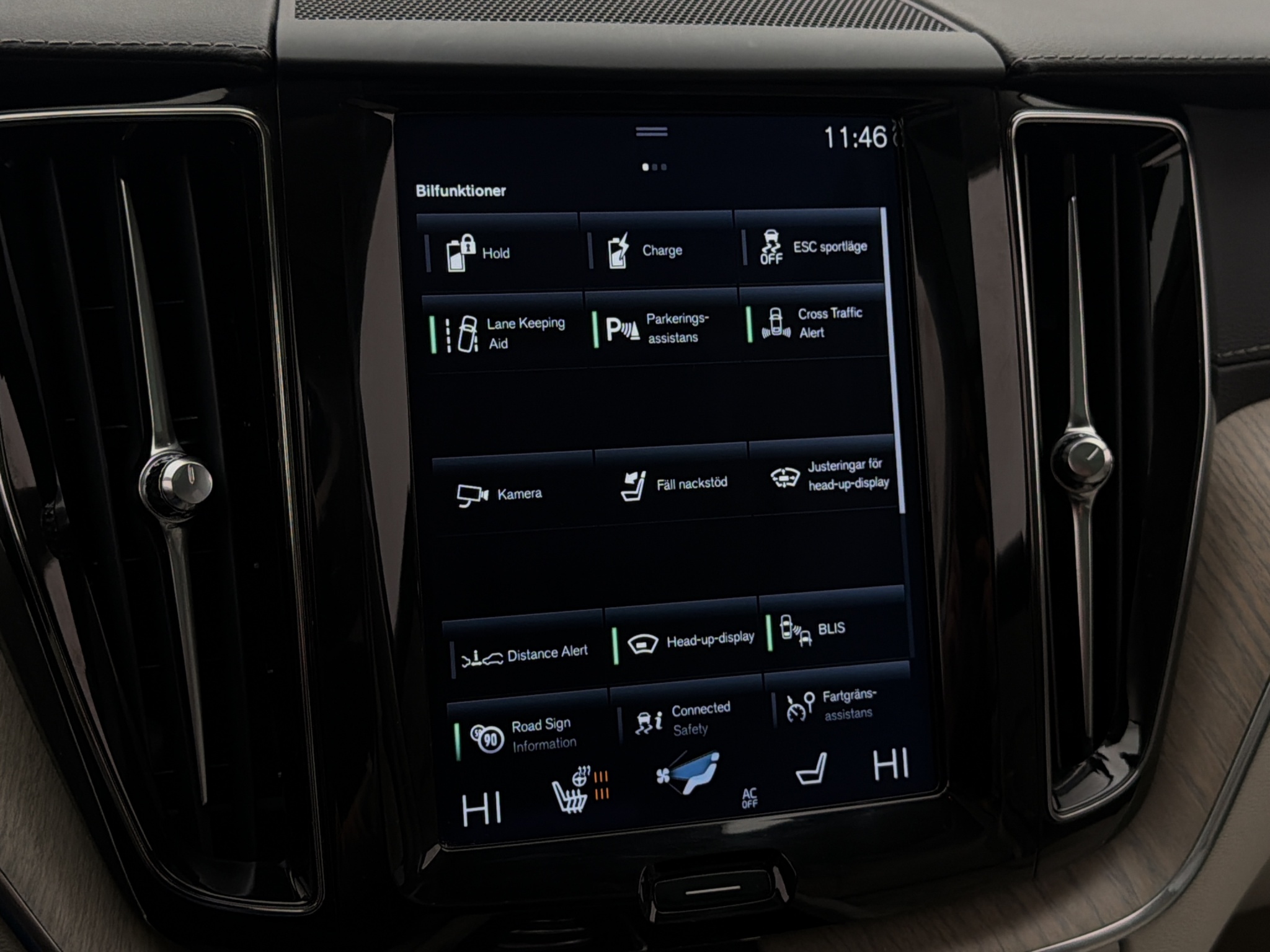 Volvo XC60 2018 - miniatyr 28