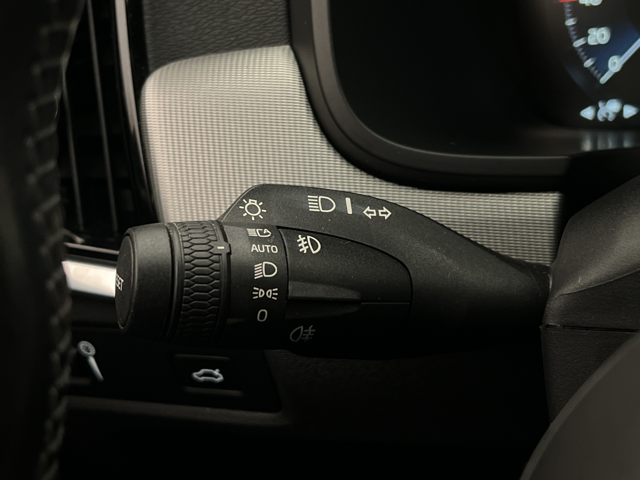 Volvo V90 Cross Country 2019 - miniatyr 17