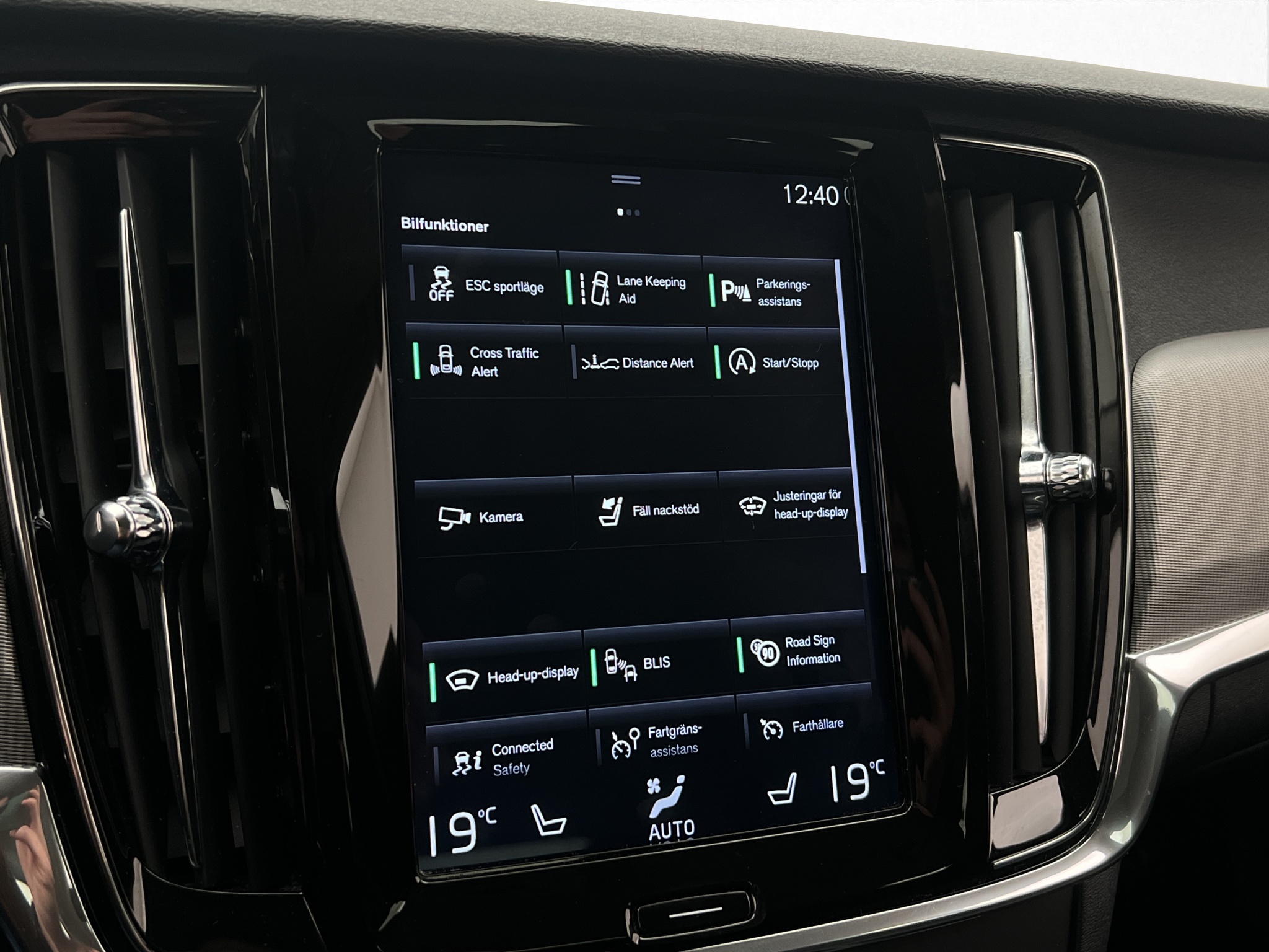 Volvo V90 Cross Country 2019 - miniatyr 25