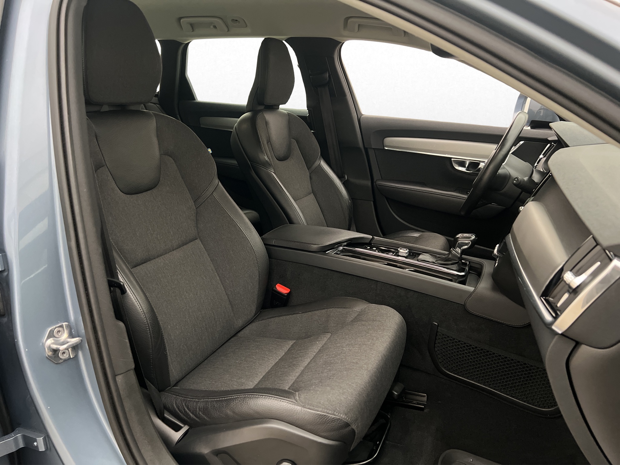 Volvo V90 Cross Country 2019 - miniatyr 29