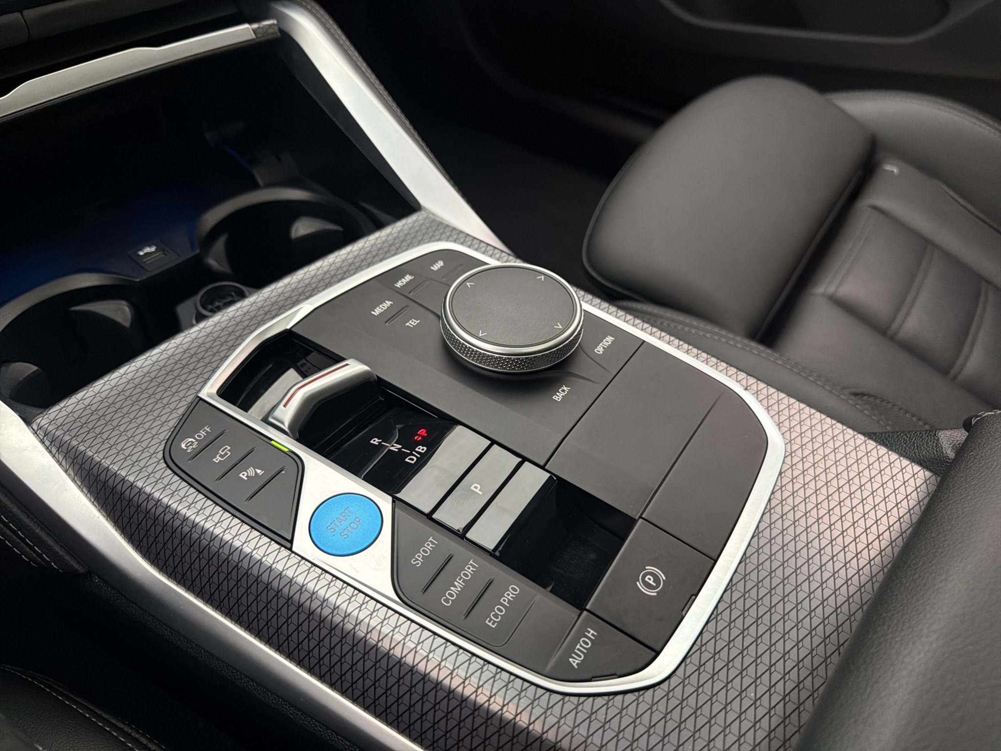 Bmw i4 2024 - miniatyr 32