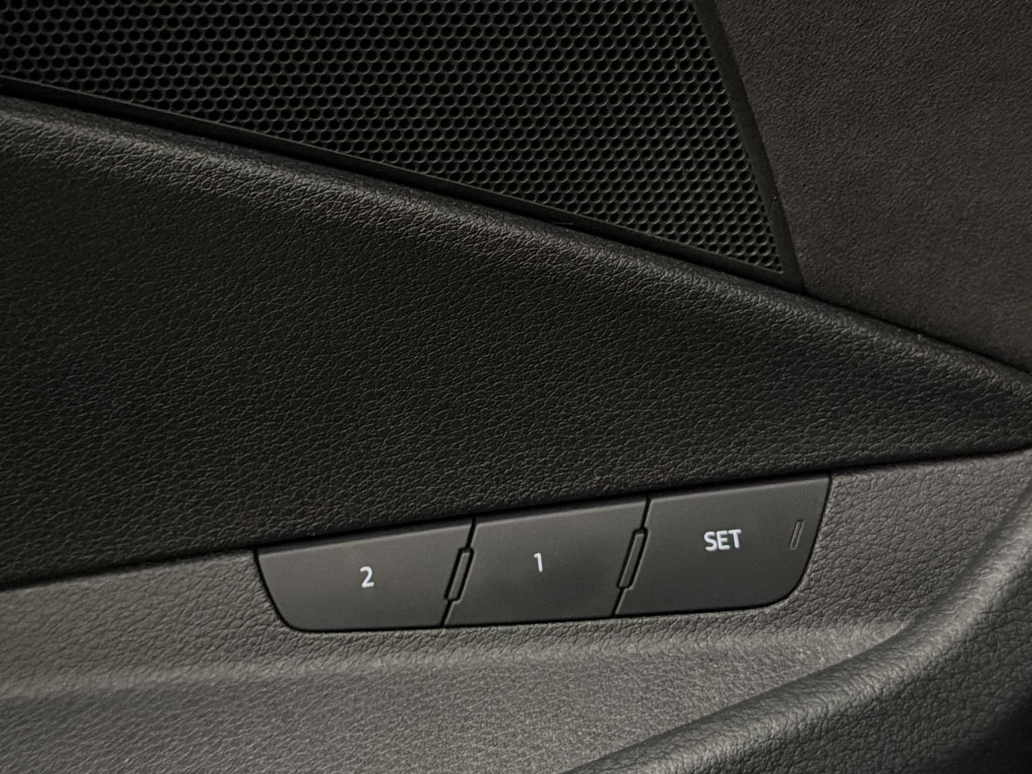 Audi E-Tron 2020 - miniatyr 14