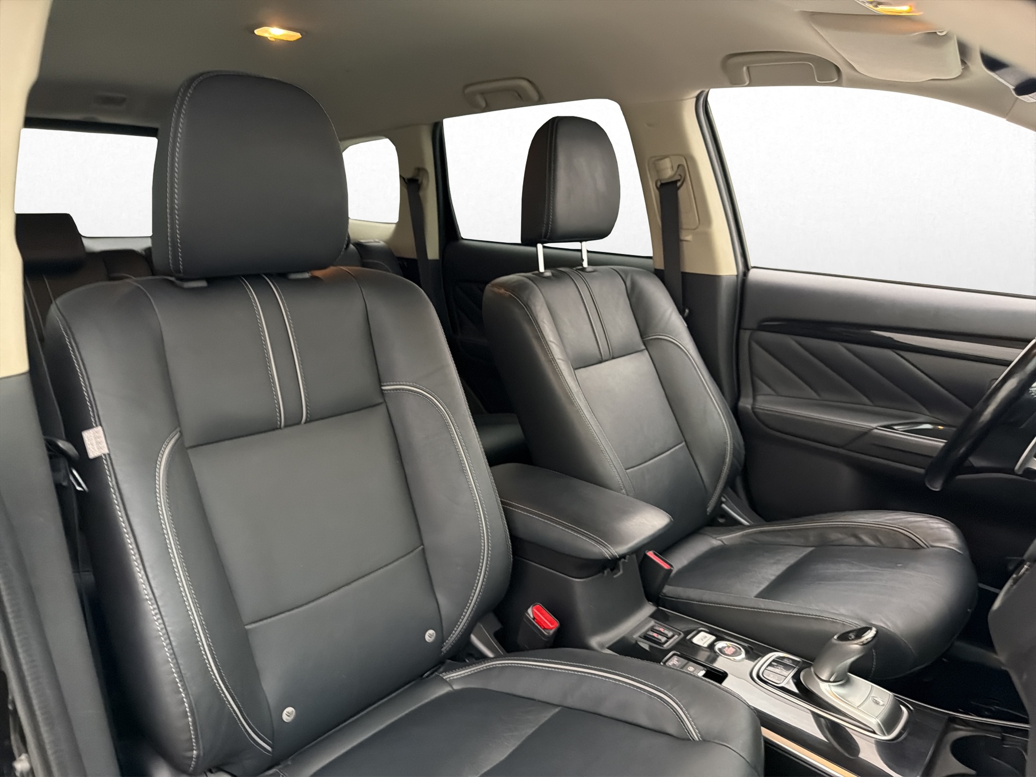 Mitsubishi Outlander 2018 - miniatyr 22