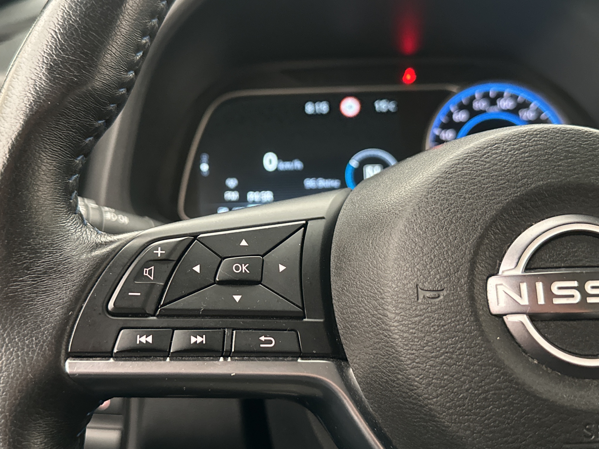 Nissan Leaf 2023 - miniatyr 16