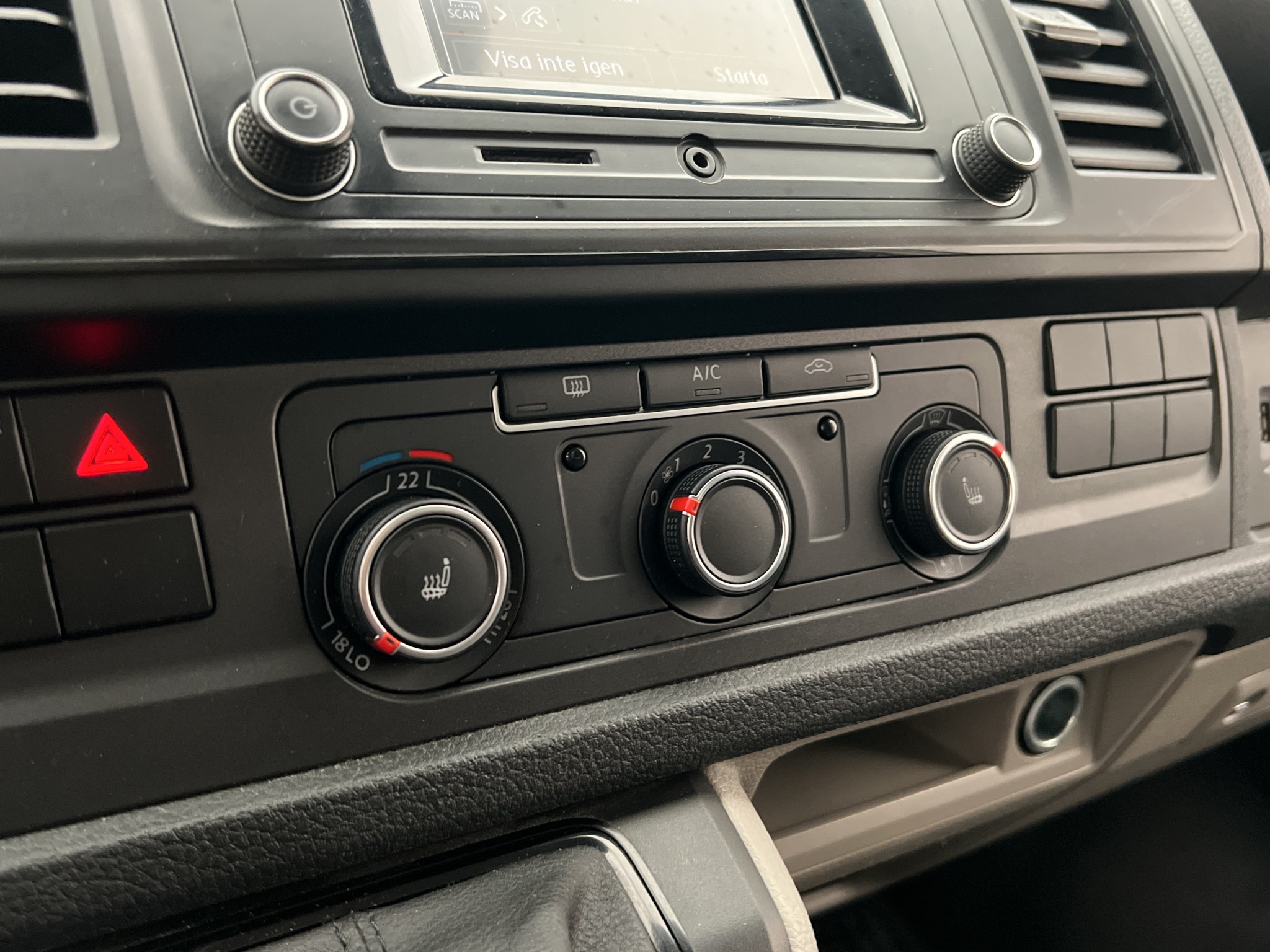 Volkswagen Transporter 2017 - miniatyr 23