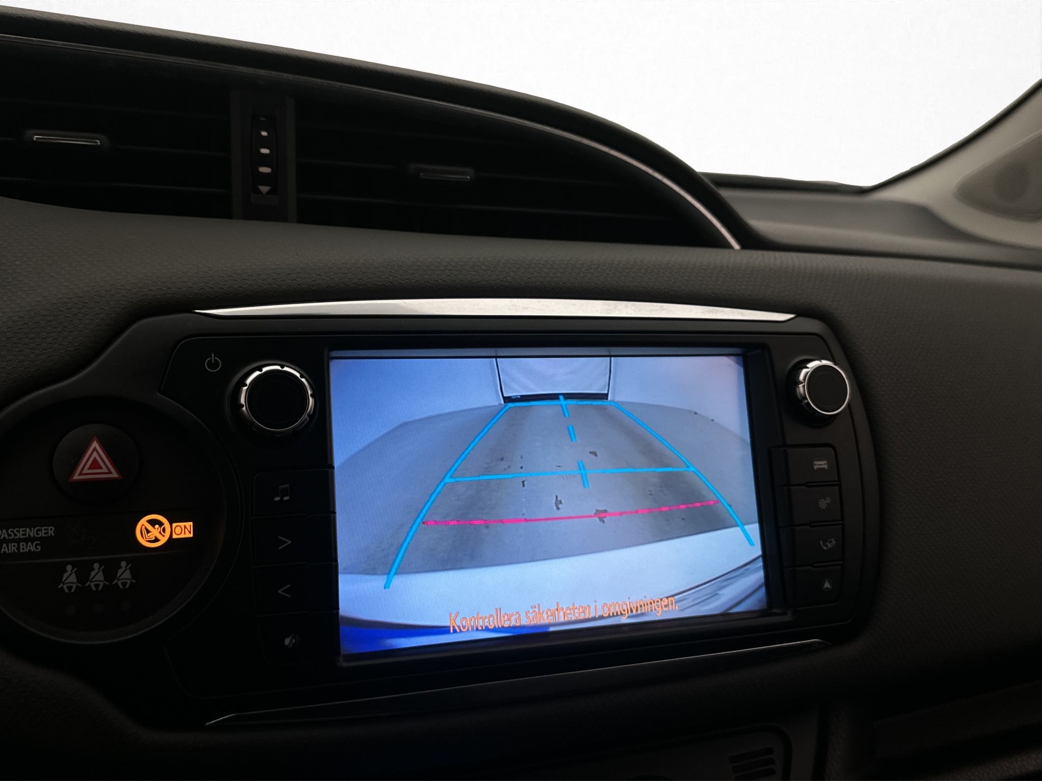 Toyota Yaris 2015 - miniatyr 17