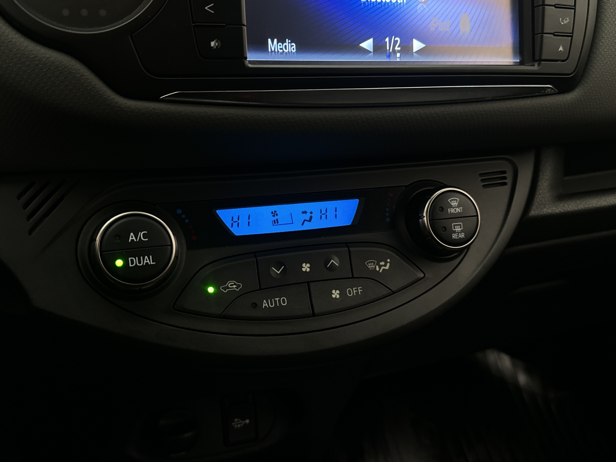 Toyota Yaris 2015 - miniatyr 19