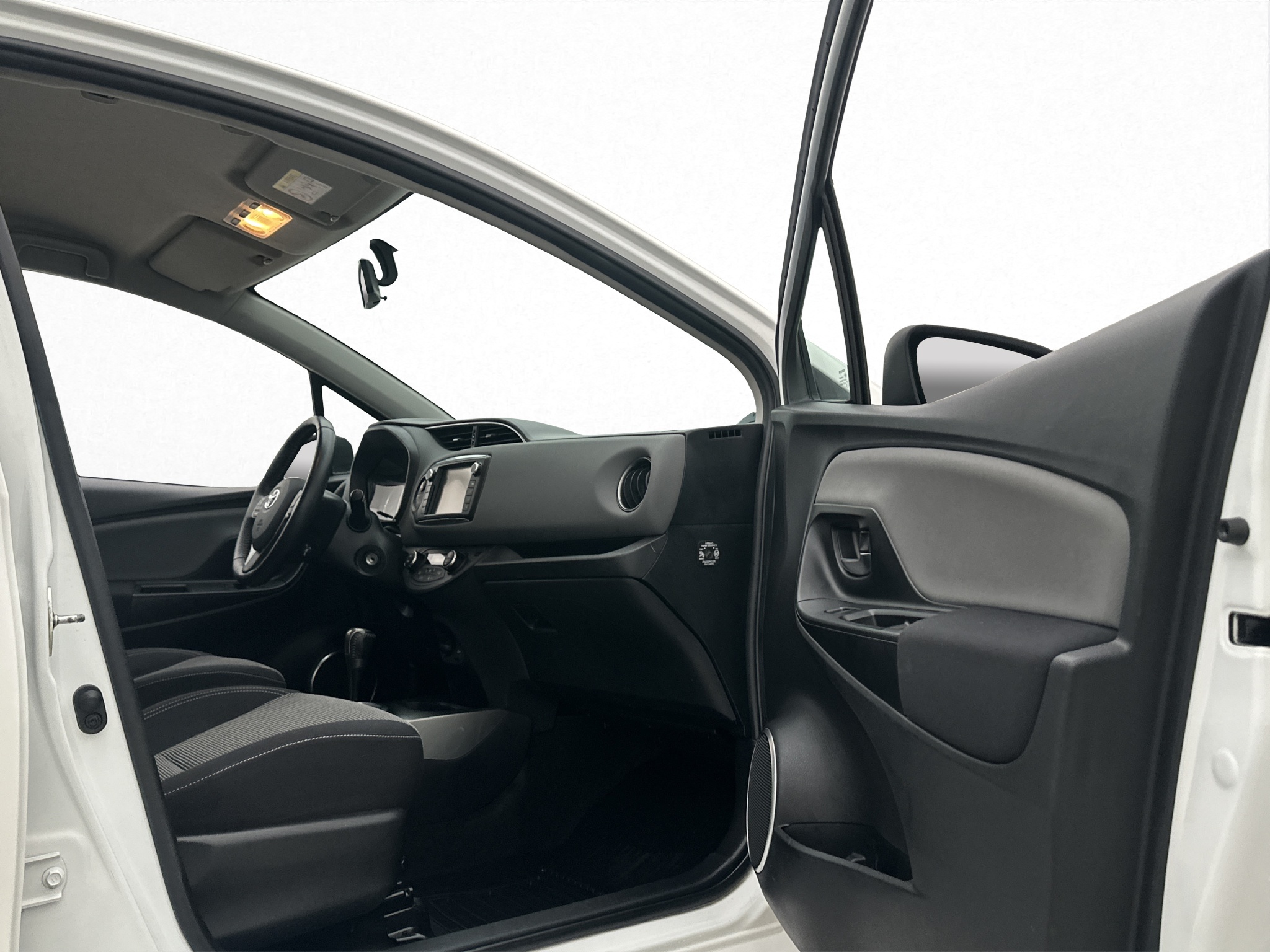 Toyota Yaris 2015 - miniatyr 22