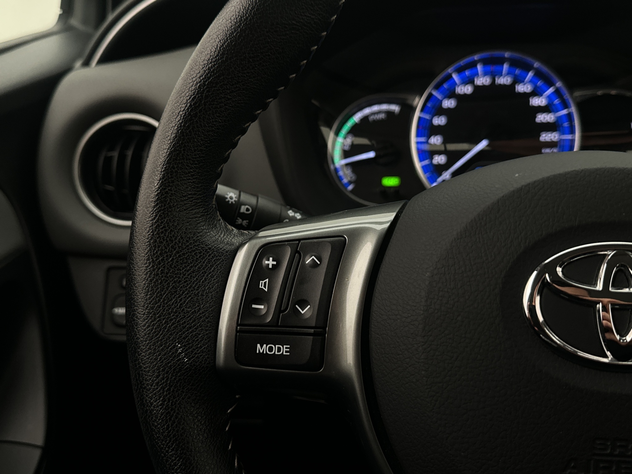 Toyota Yaris 2015 - miniatyr 10