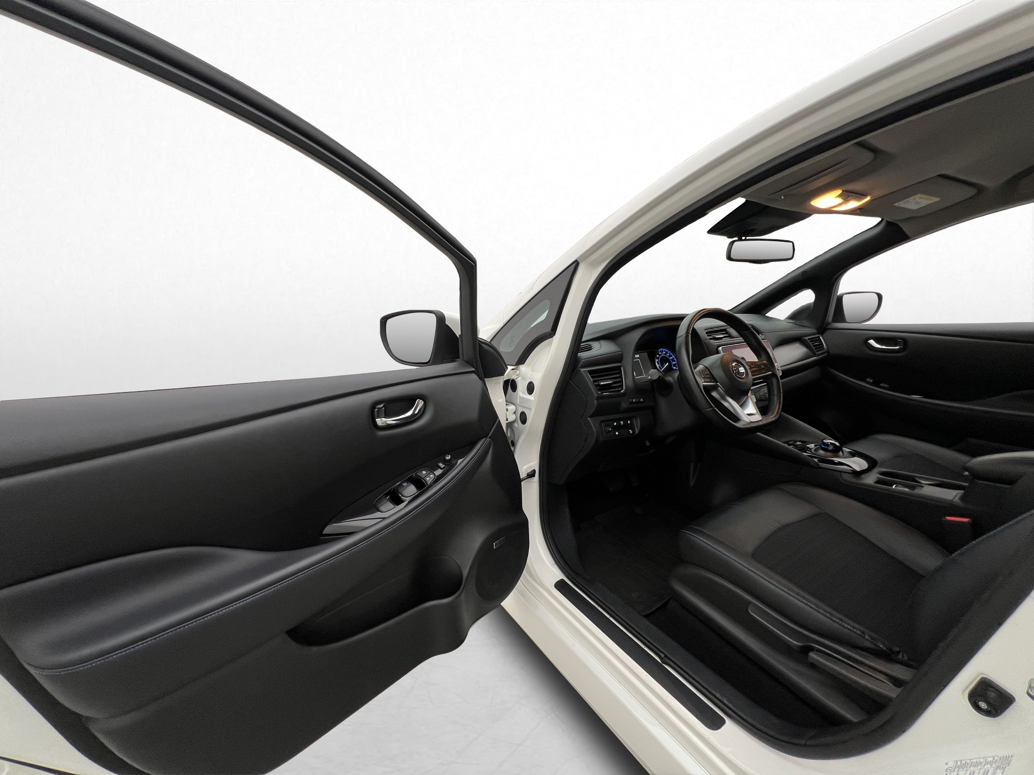 Nissan Leaf 2020 - miniatyr 4