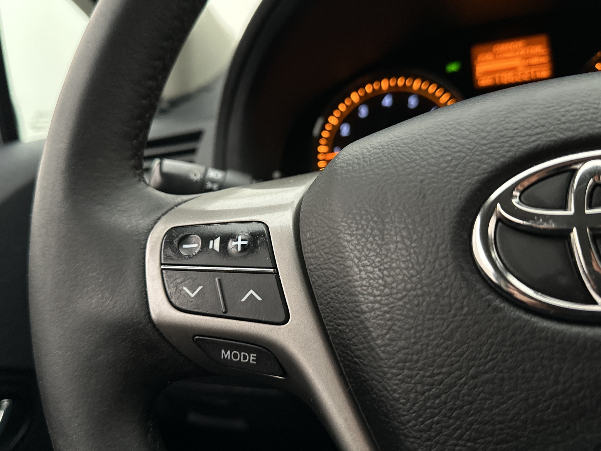 Toyota Avensis 2010 - miniatyr 10
