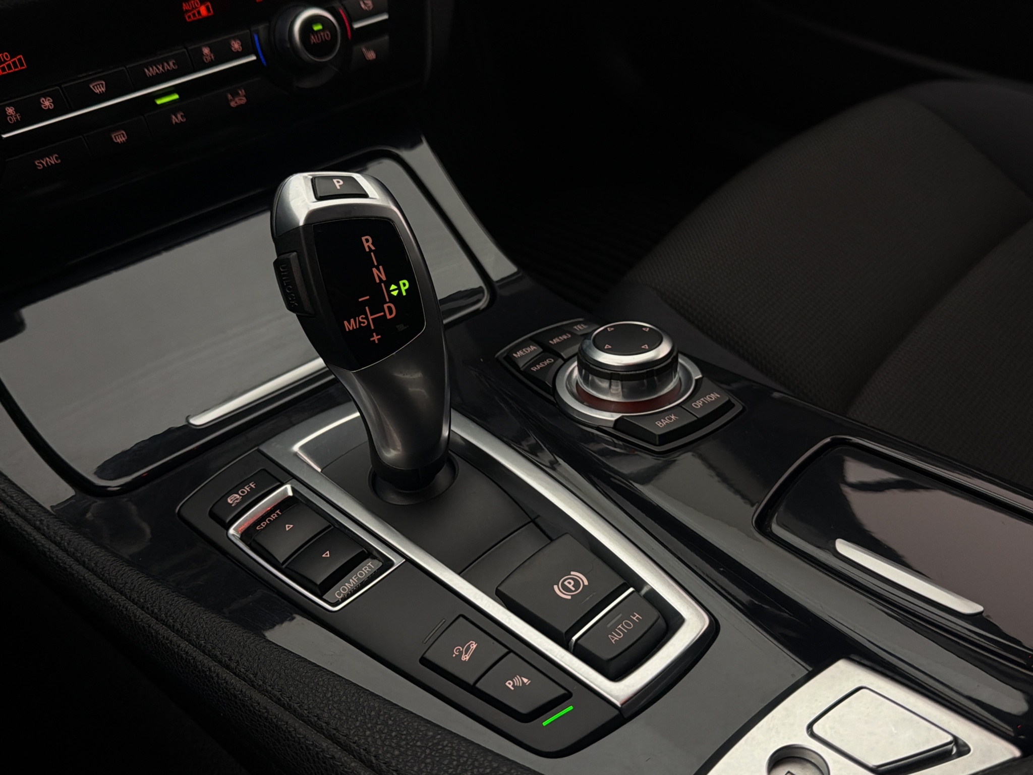Bmw 520 2015 - miniatyr 19
