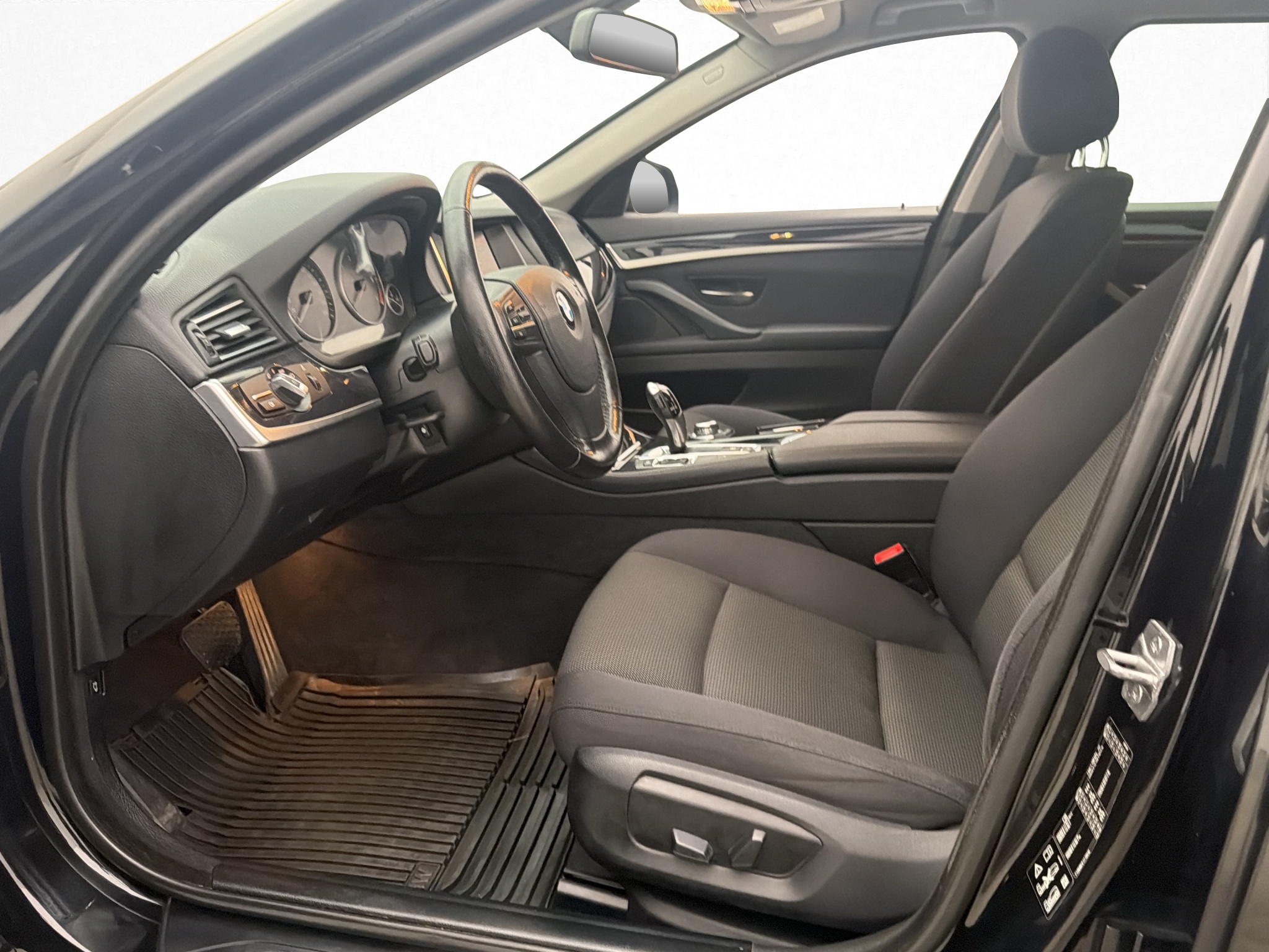 Bmw 520 2015 - miniatyr 4