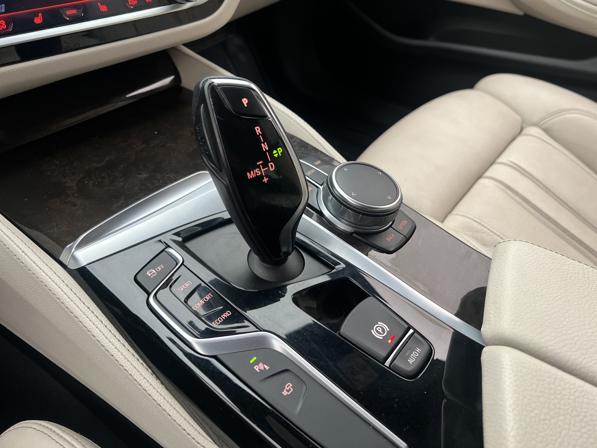 Bmw 520 2017 - miniatyr 26