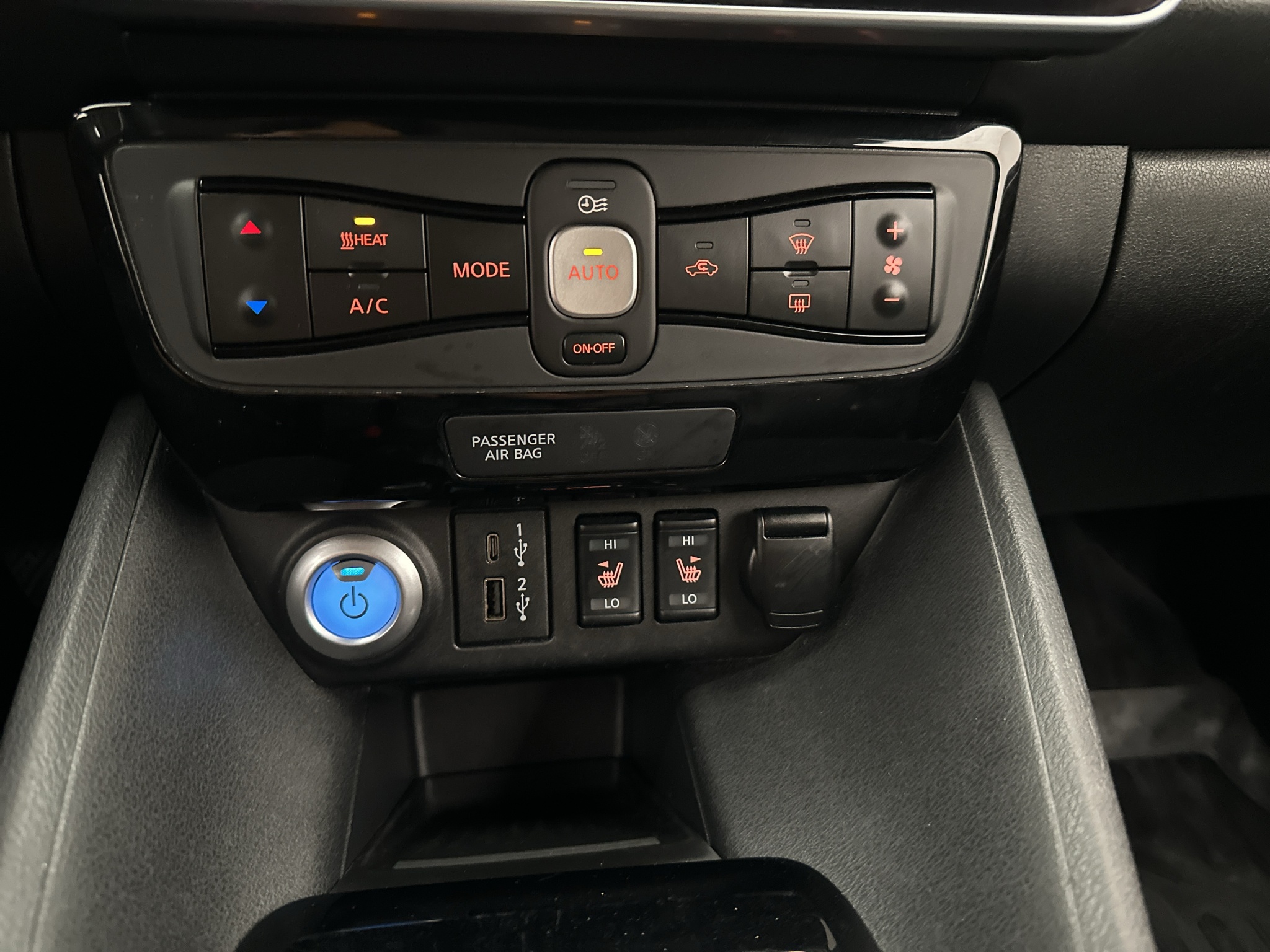 Nissan Leaf 2020 - miniatyr 28