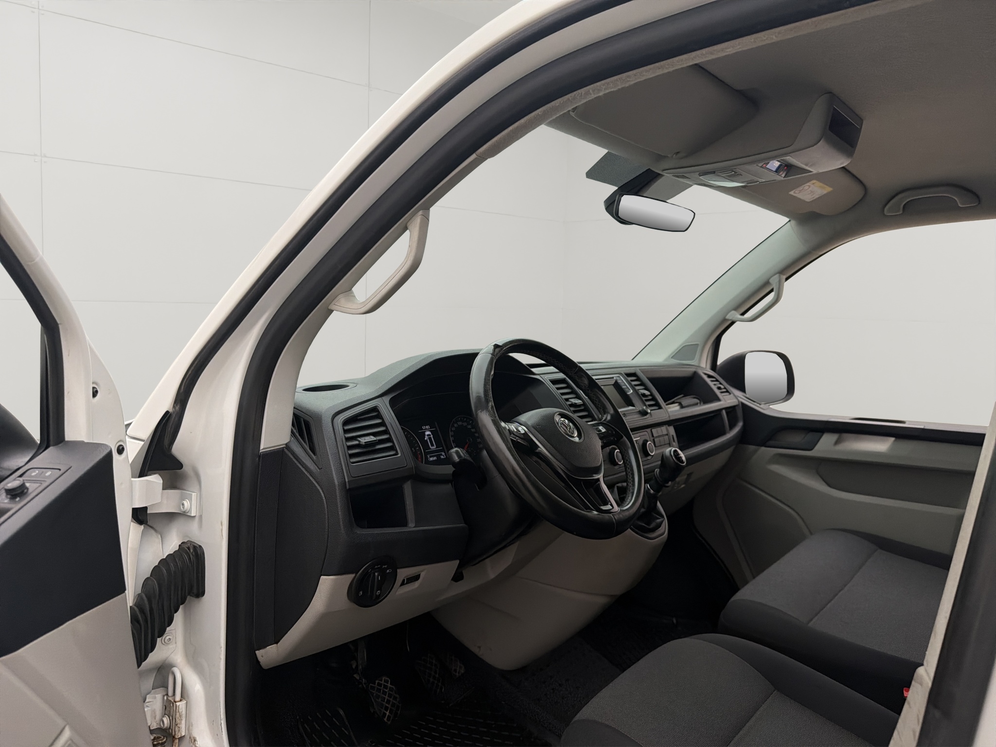 Volkswagen Transporter 2019 - miniatyr 12