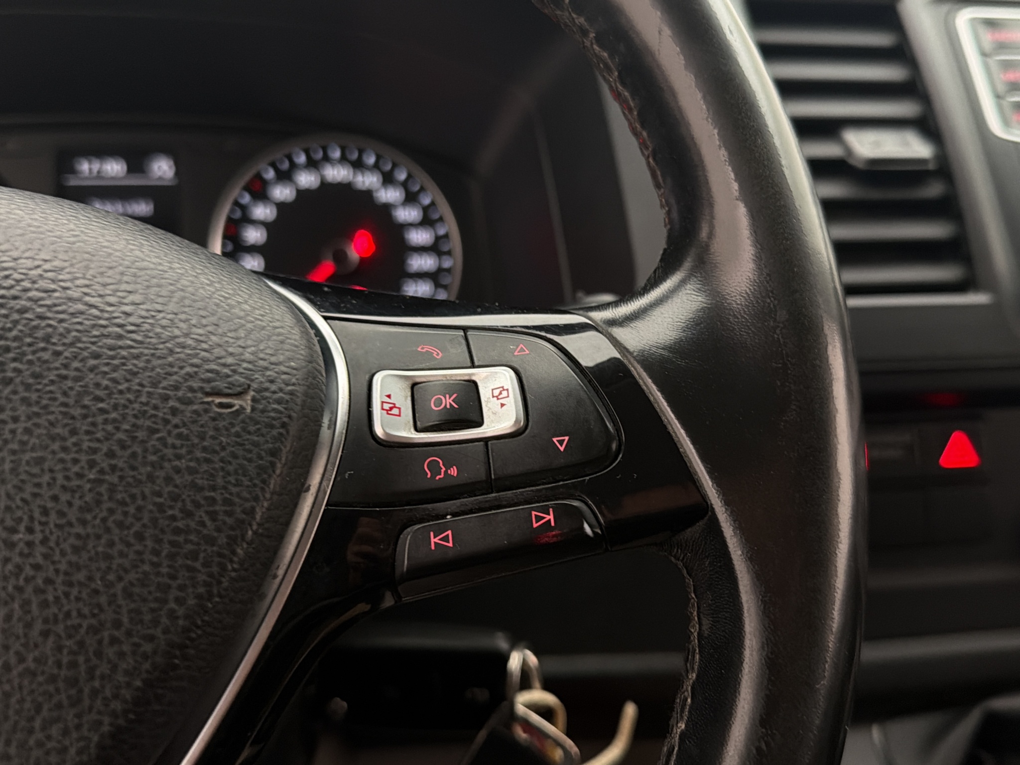 Volkswagen Transporter 2019 - miniatyr 18