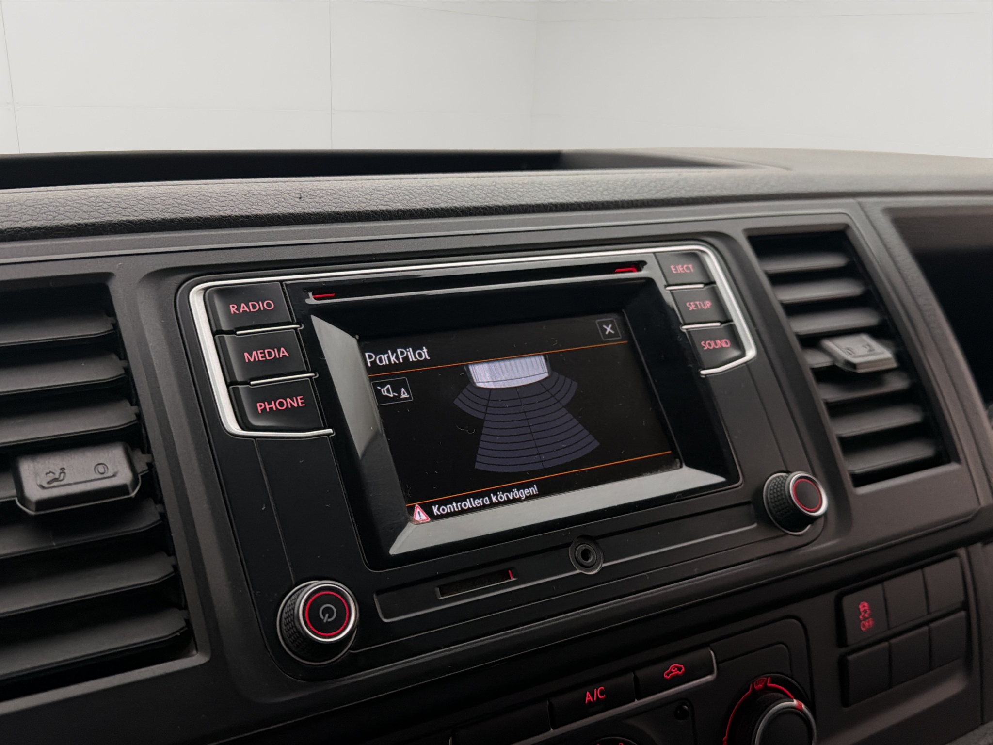 Volkswagen Transporter 2019 - miniatyr 19