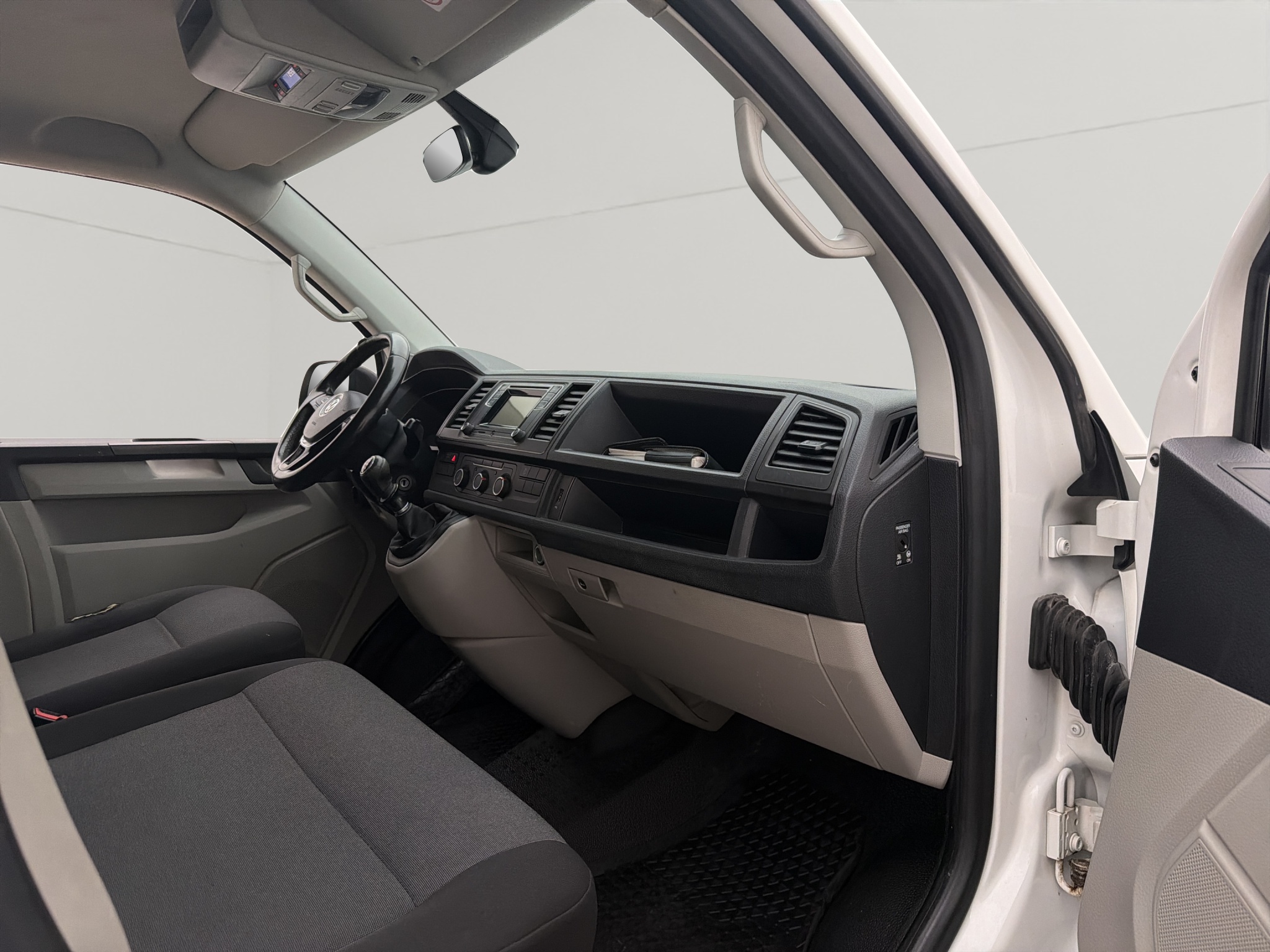 Volkswagen Transporter 2019 - miniatyr 24