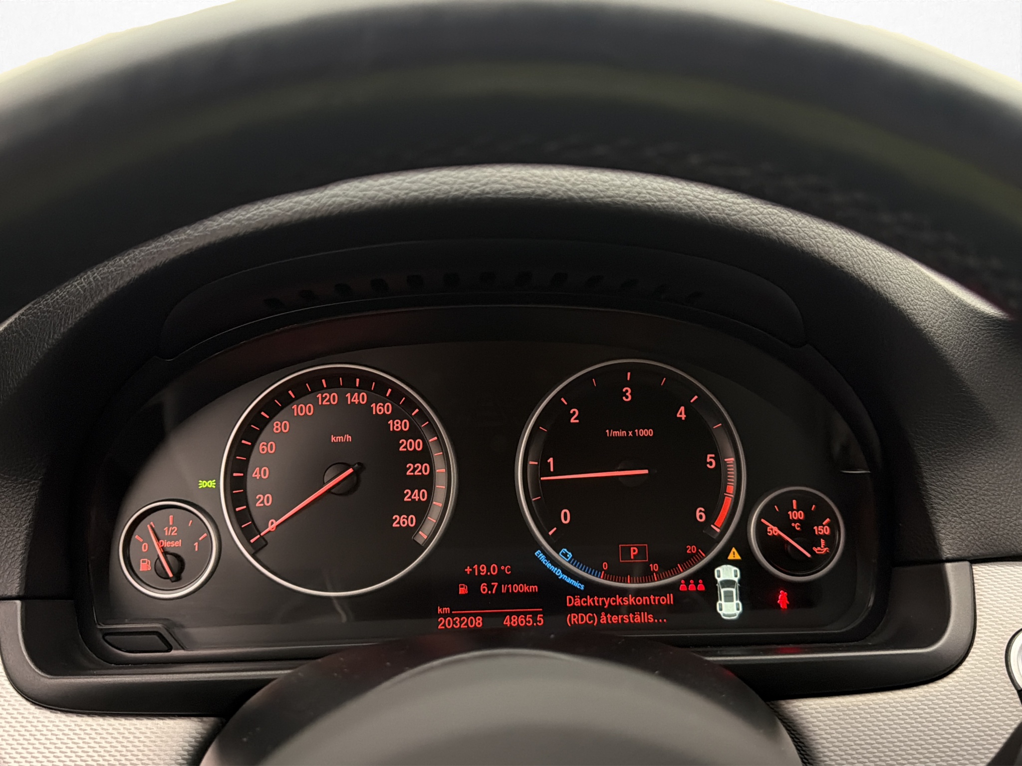 Bmw 520d 2017 - miniatyr 14