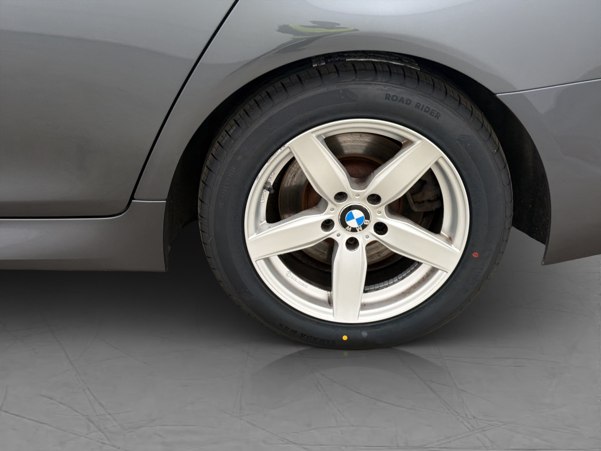 Bmw 520d 2017 - miniatyr 28
