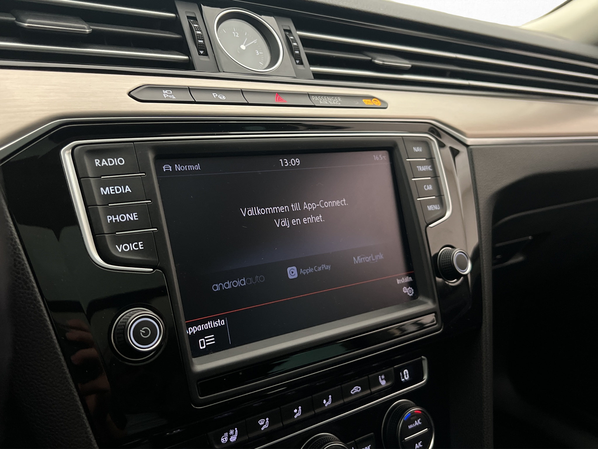 Volkswagen Passat 2016 - miniatyr 23