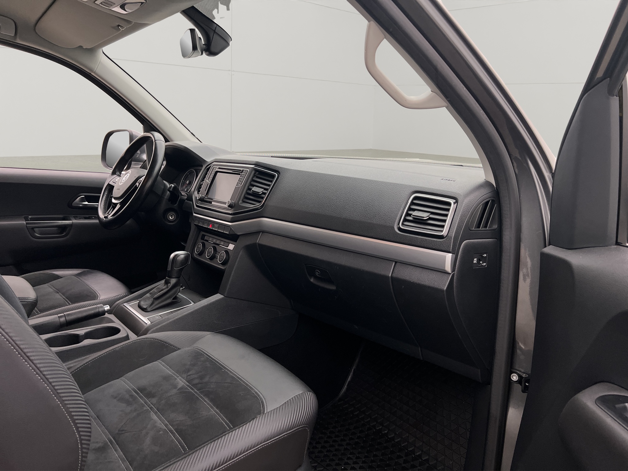 Volkswagen Amarok 2019 - miniatyr 29