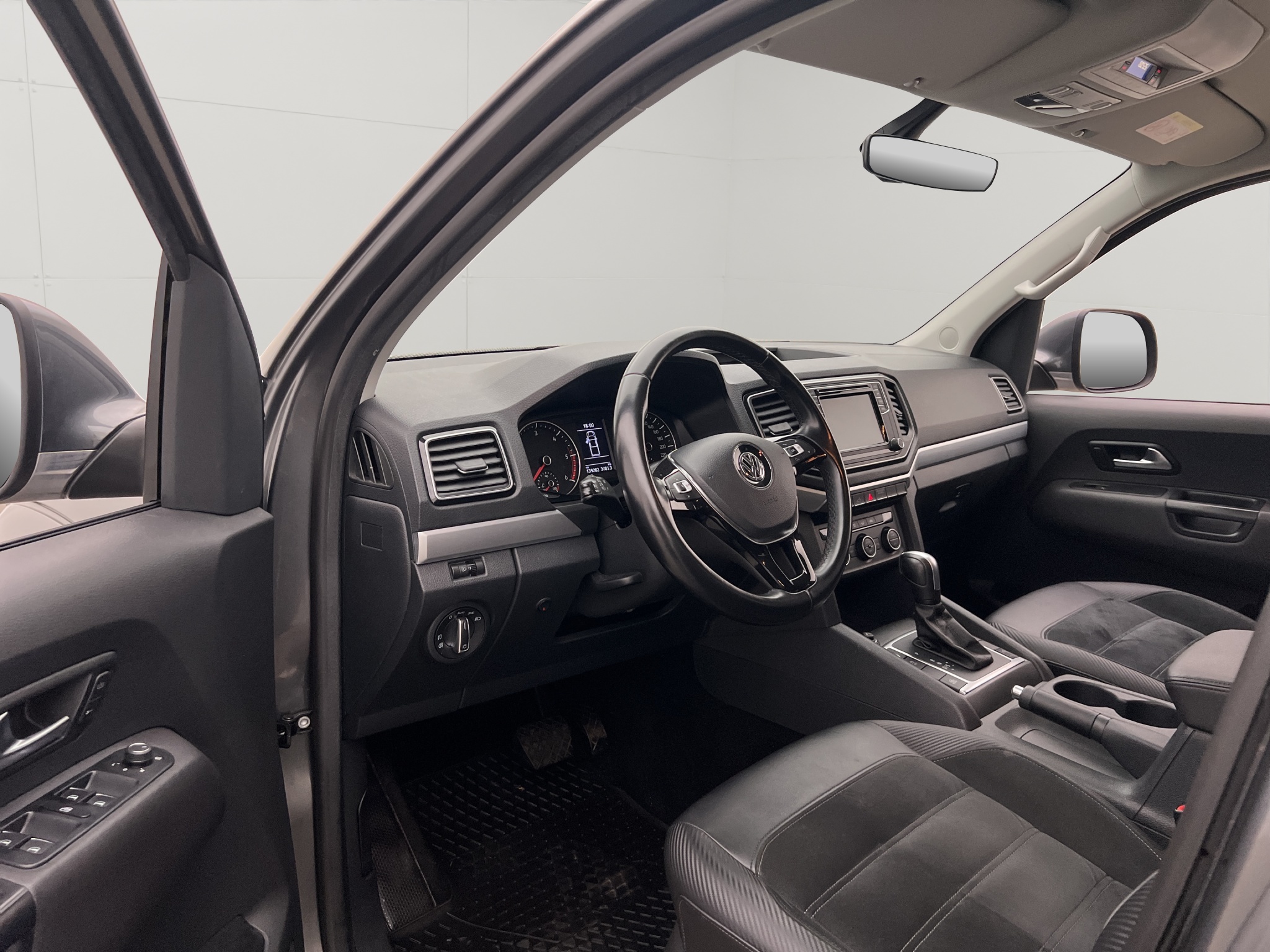 Volkswagen Amarok 2019 - miniatyr 10