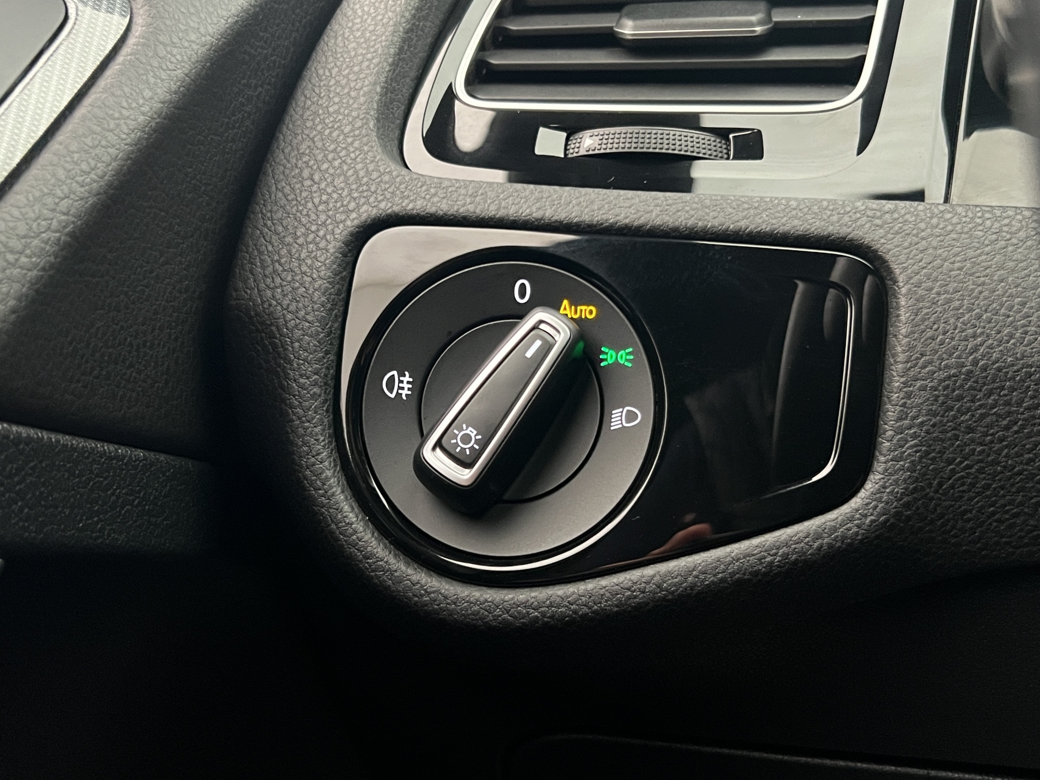Volkswagen Golf 2019 - miniatyr 13