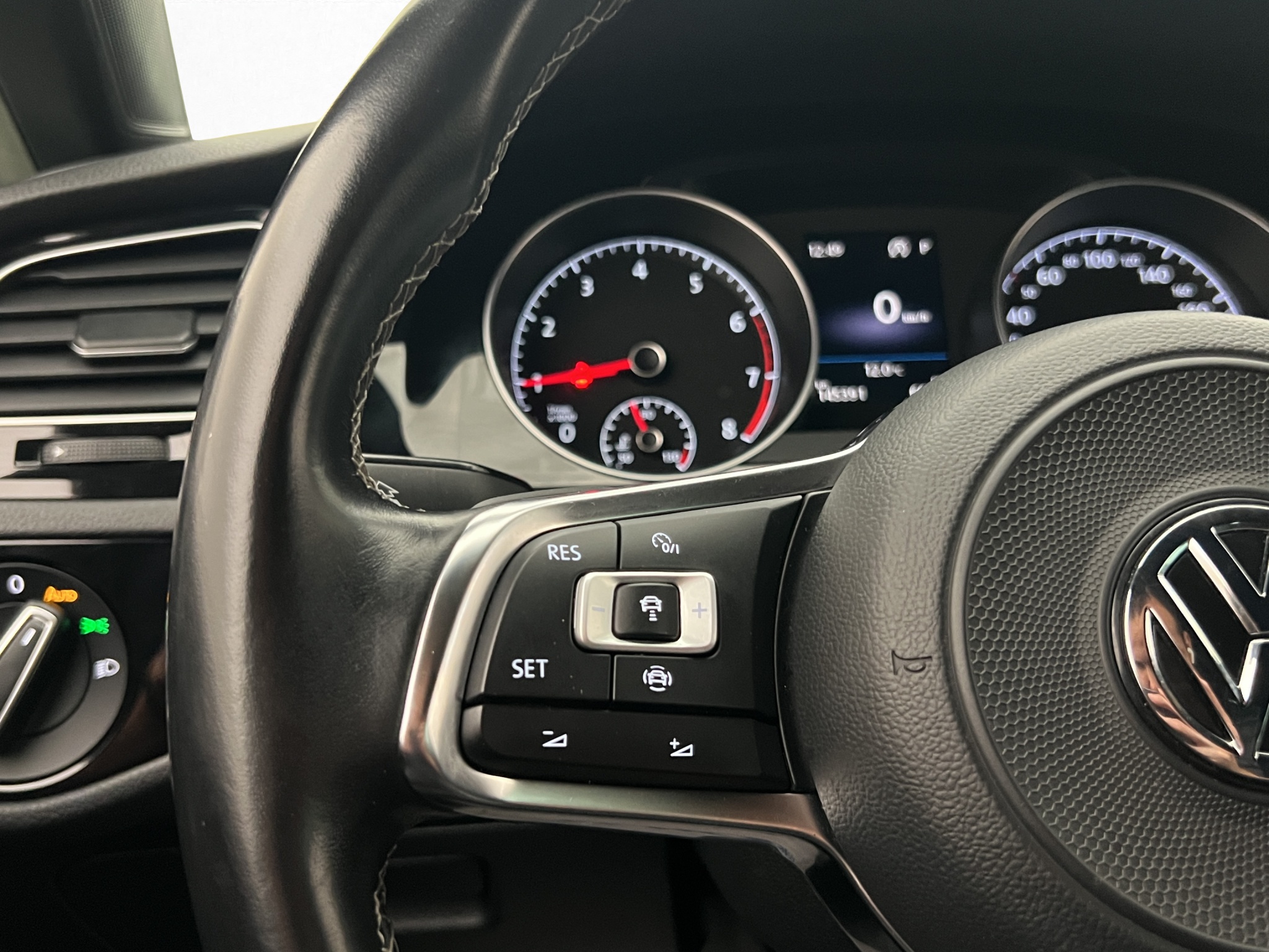 Volkswagen Golf 2019 - miniatyr 14