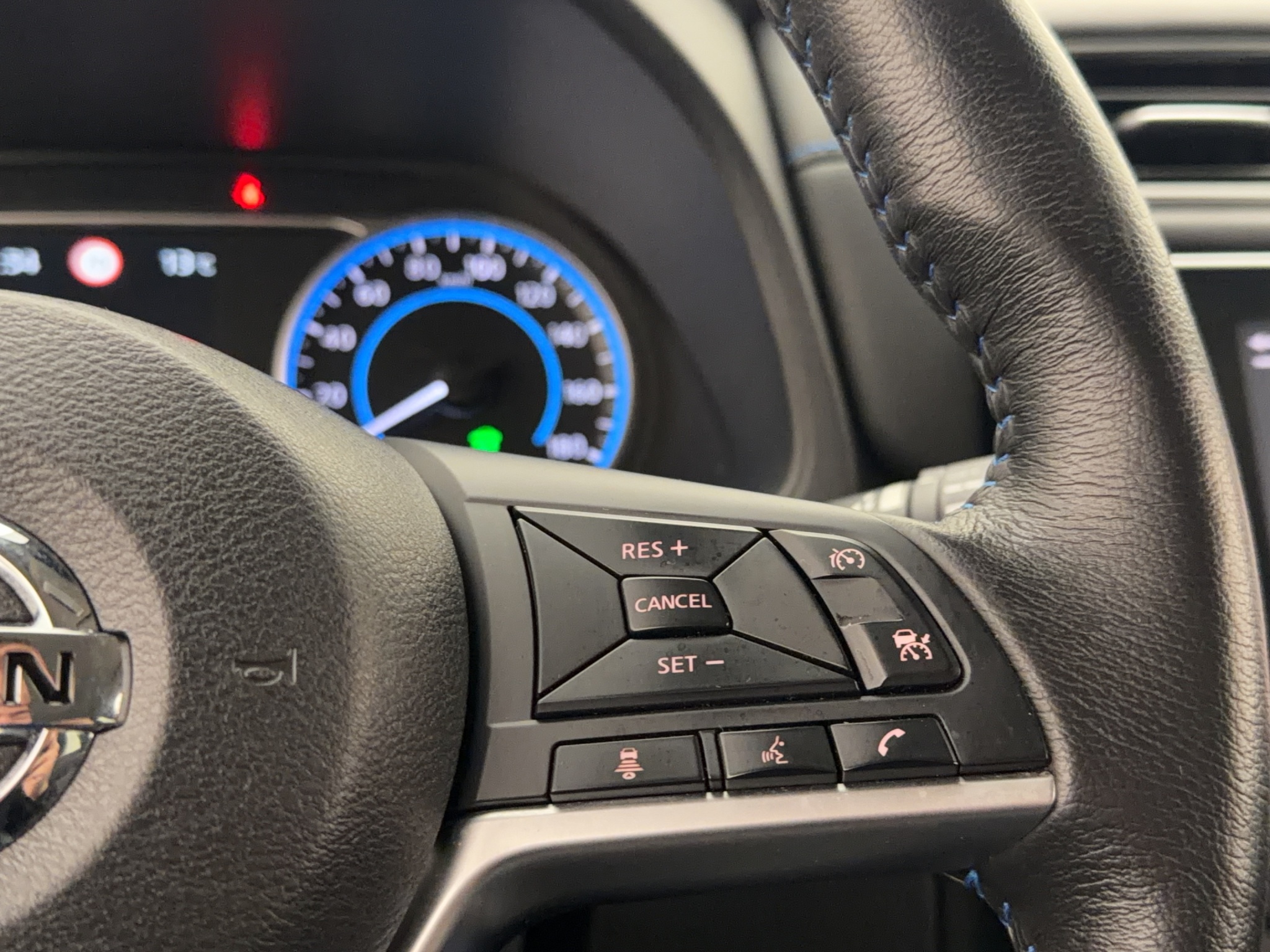 Nissan Leaf 2022 - miniatyr 16
