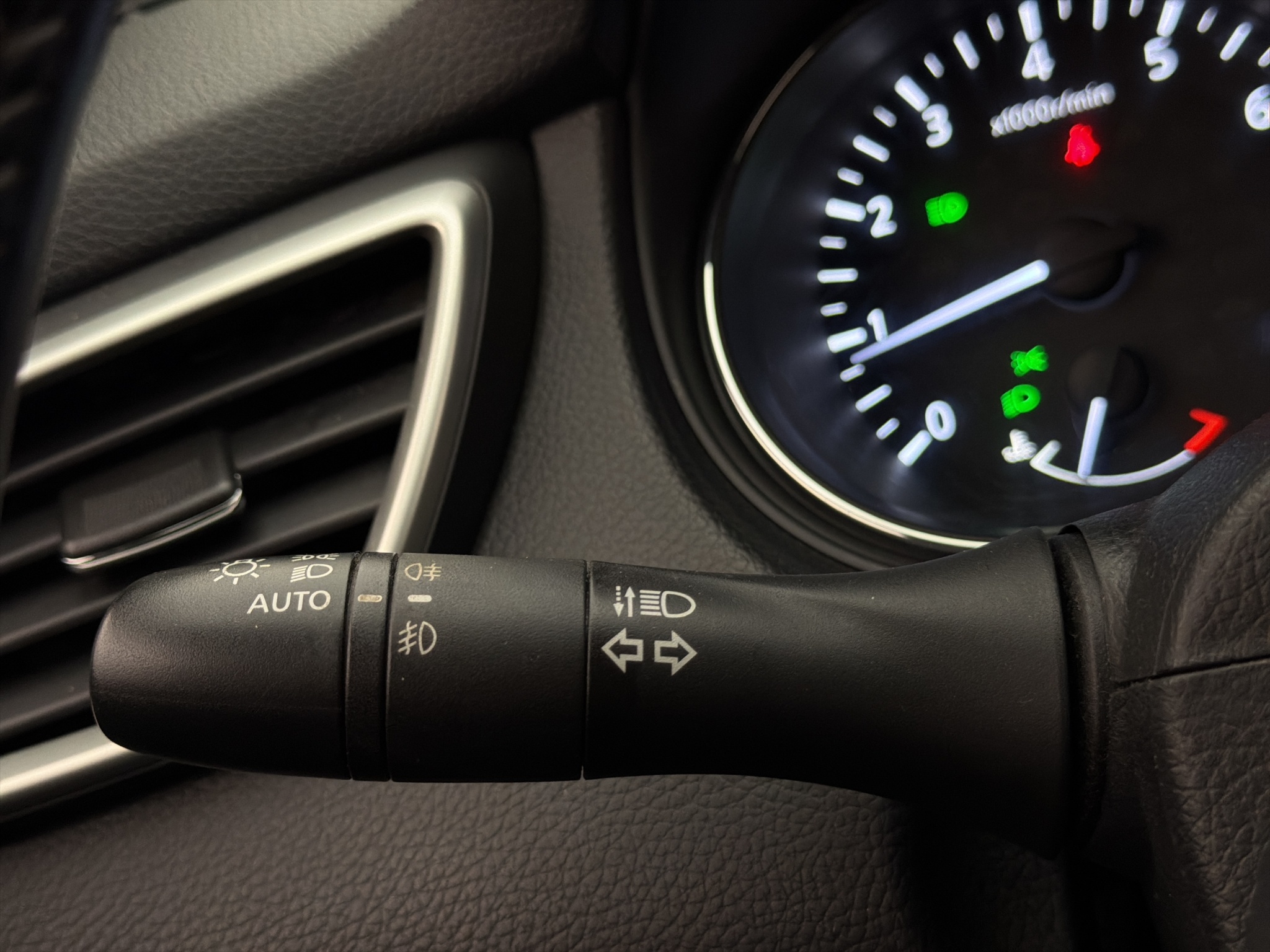 Nissan Qashqai 2016 - miniatyr 10