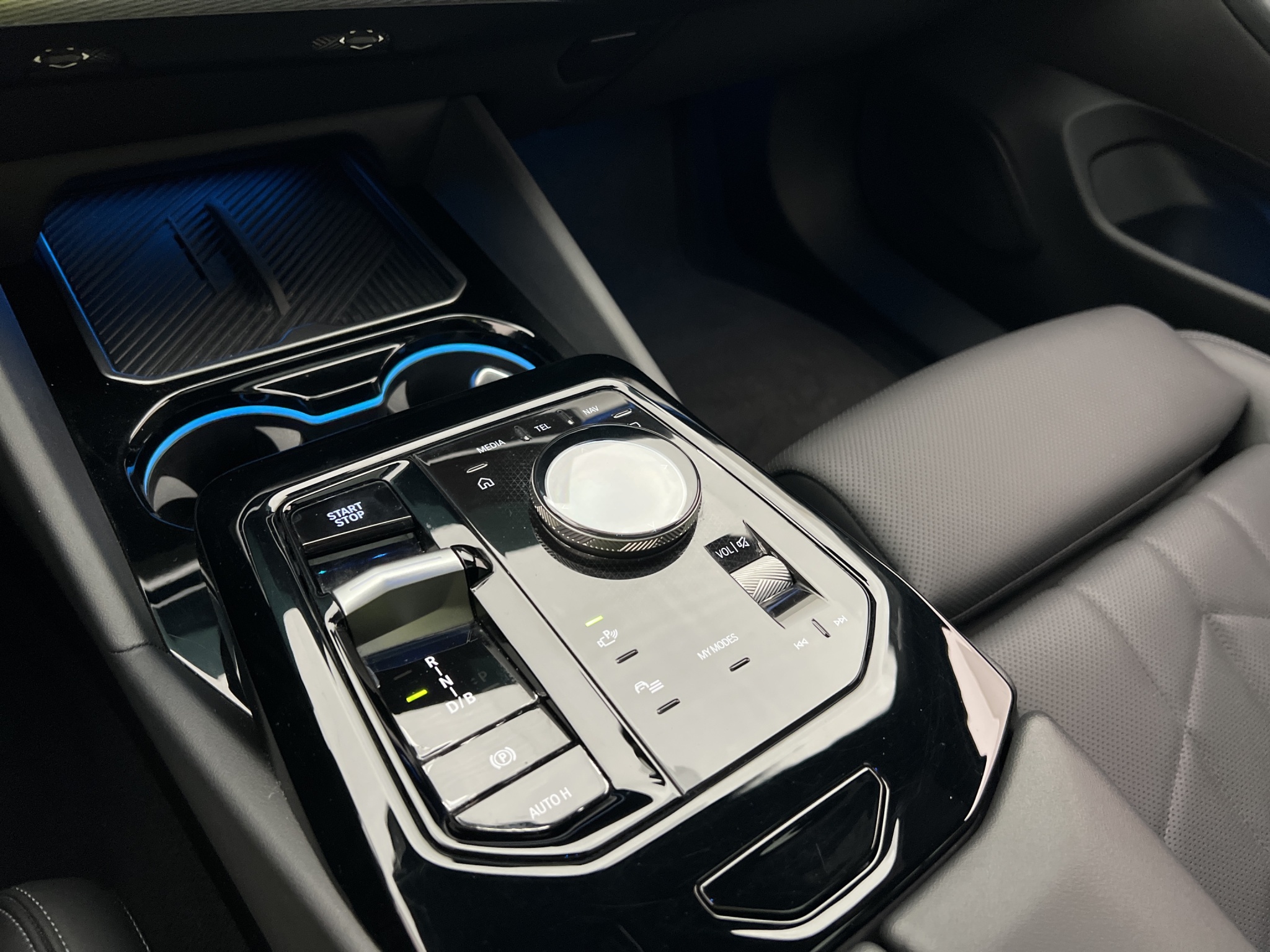 Bmw i5 2024 - miniatyr 27
