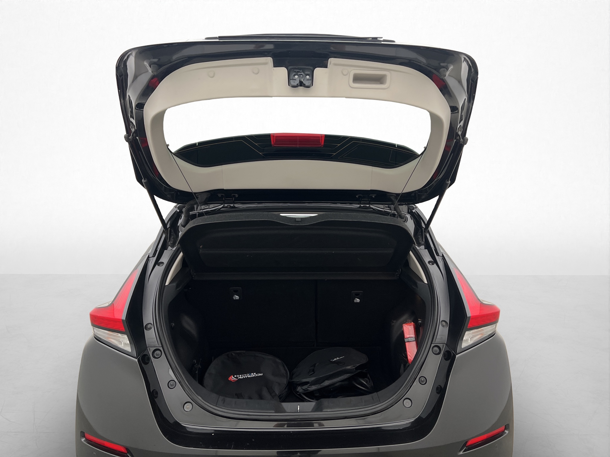 Nissan Leaf 2021 - miniatyr 27