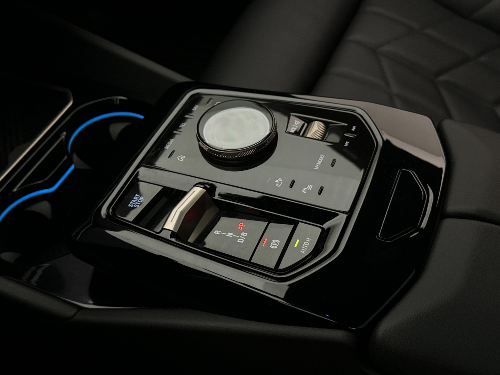 Bmw i5 2024 - miniatyr 32