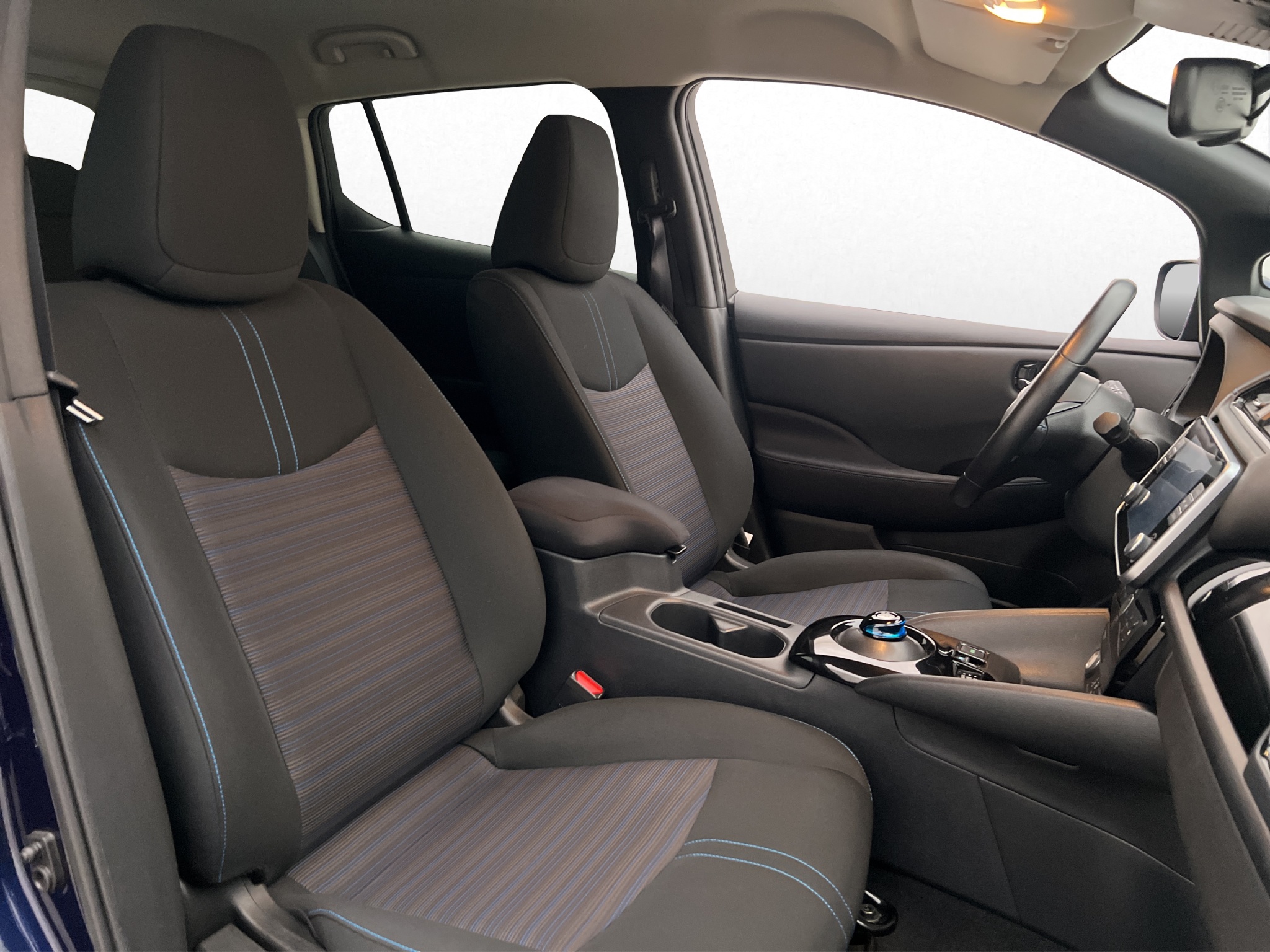 Nissan Leaf 2022 - miniatyr 10