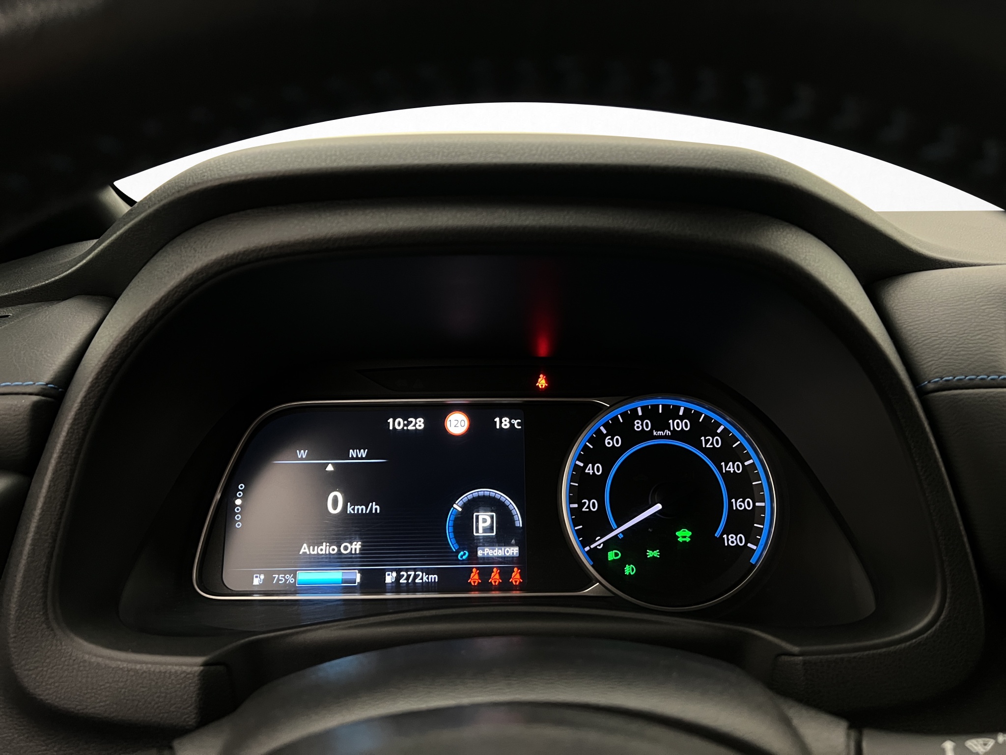 Nissan Leaf 2022 - miniatyr 18