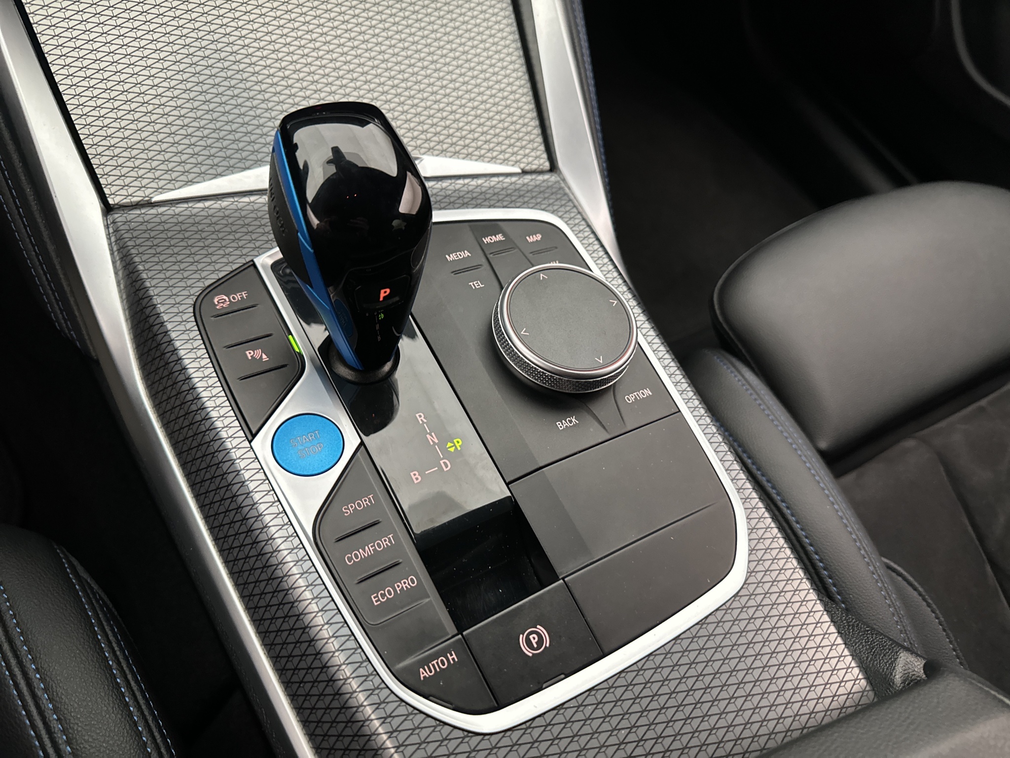 Bmw i4 2023 - miniatyr 21