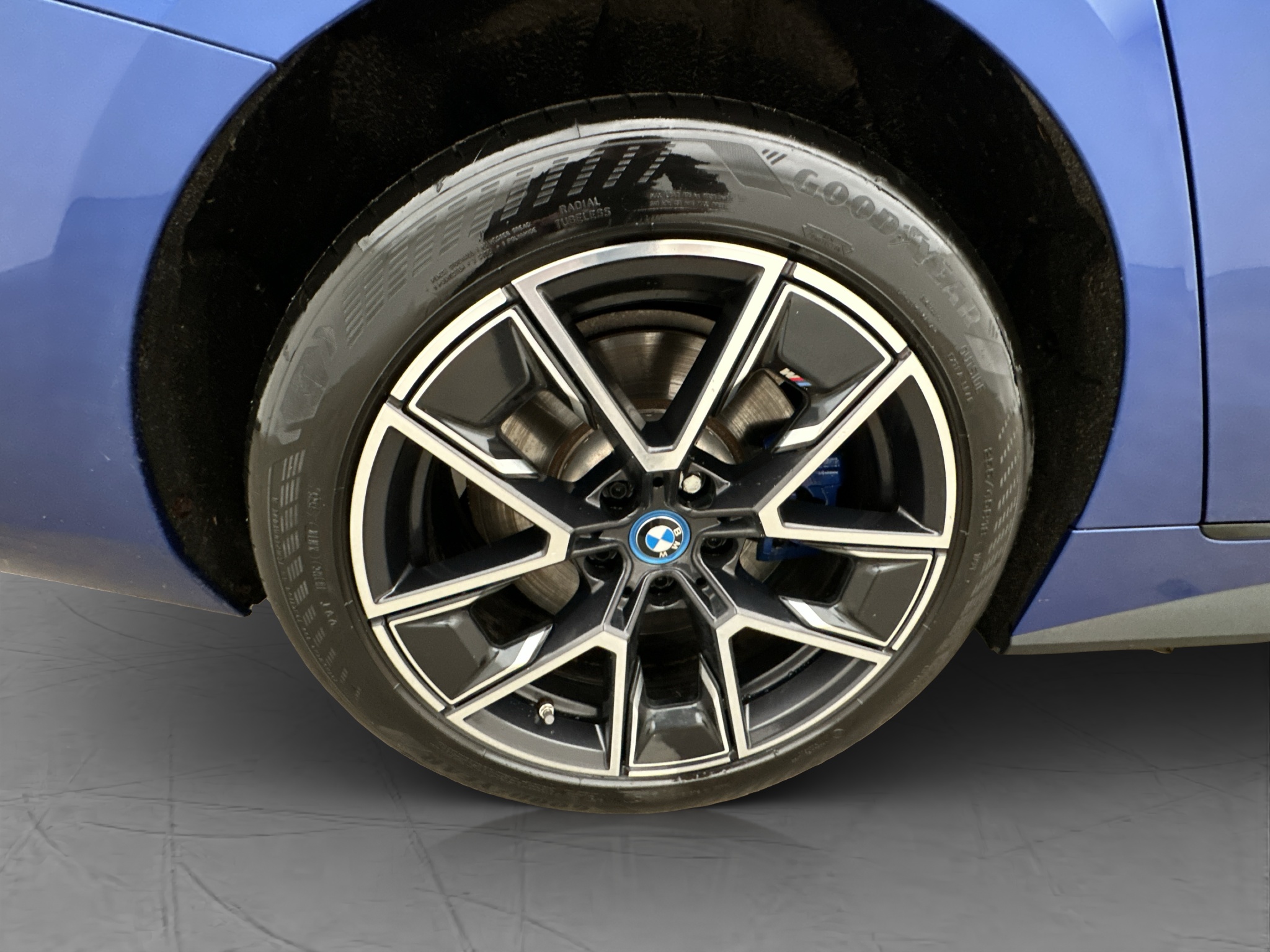Bmw i4 2023 - miniatyr 30