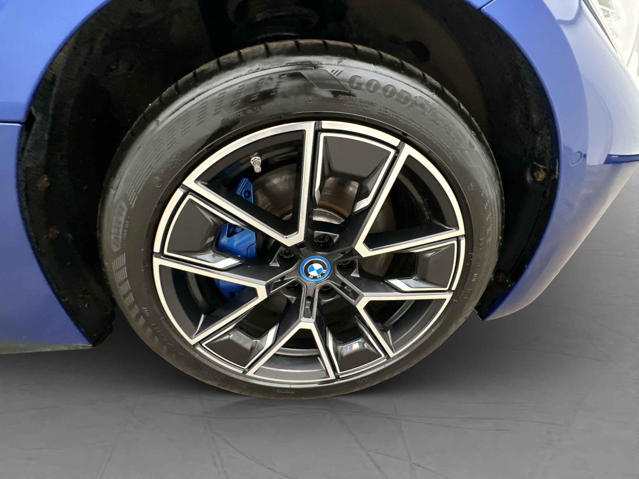 Bmw i4 2023 - miniatyr 31