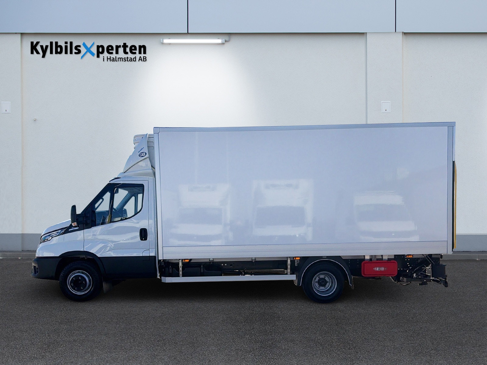 Iveco Daily 70C 18H A8 Airpro Kylbil med bakgavelhiss 2026 - miniatyr 2