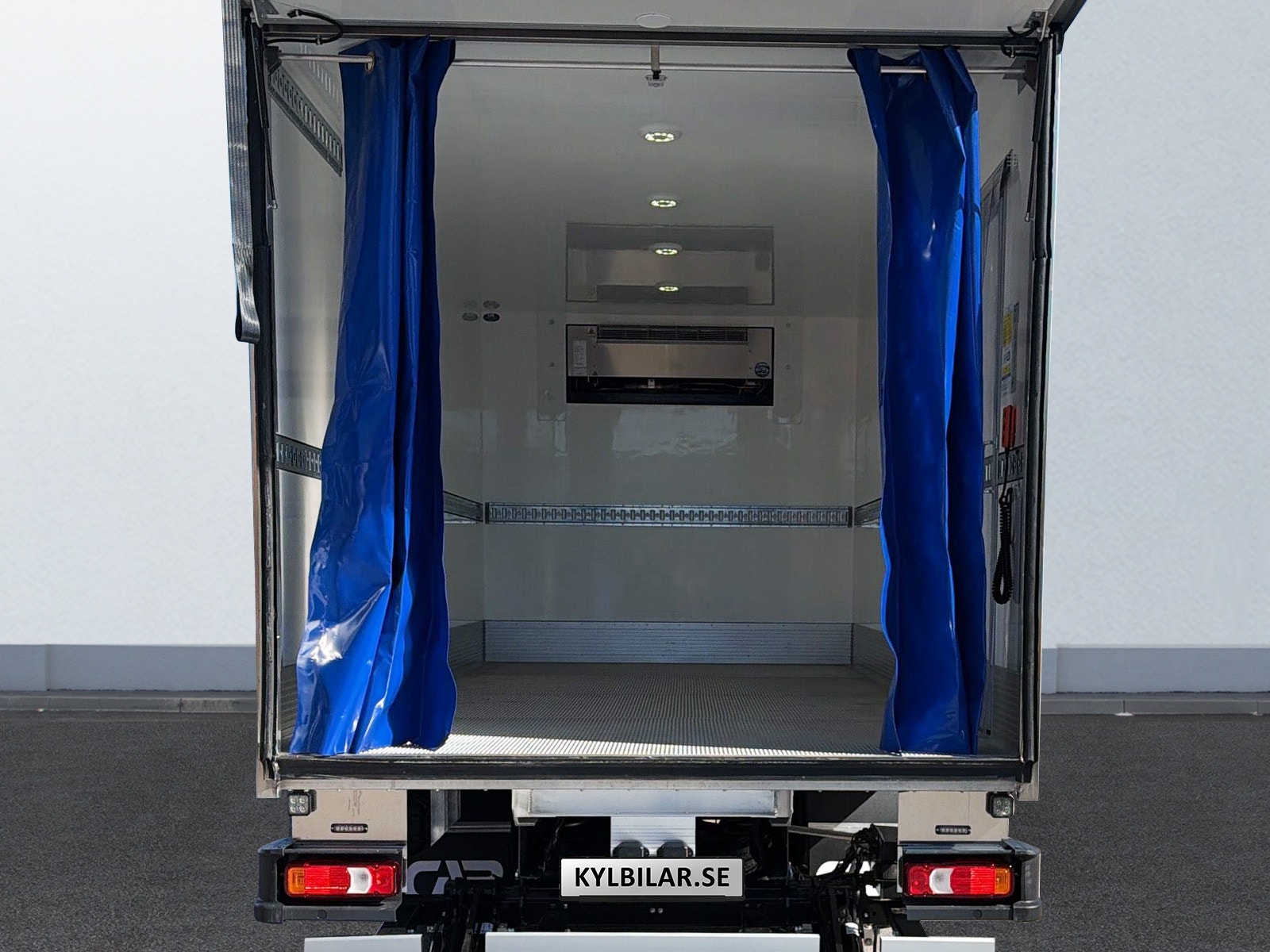 Iveco Daily 70C 18H A8 Airpro Kylbil med bakgavelhiss 2026 - miniatyr 11