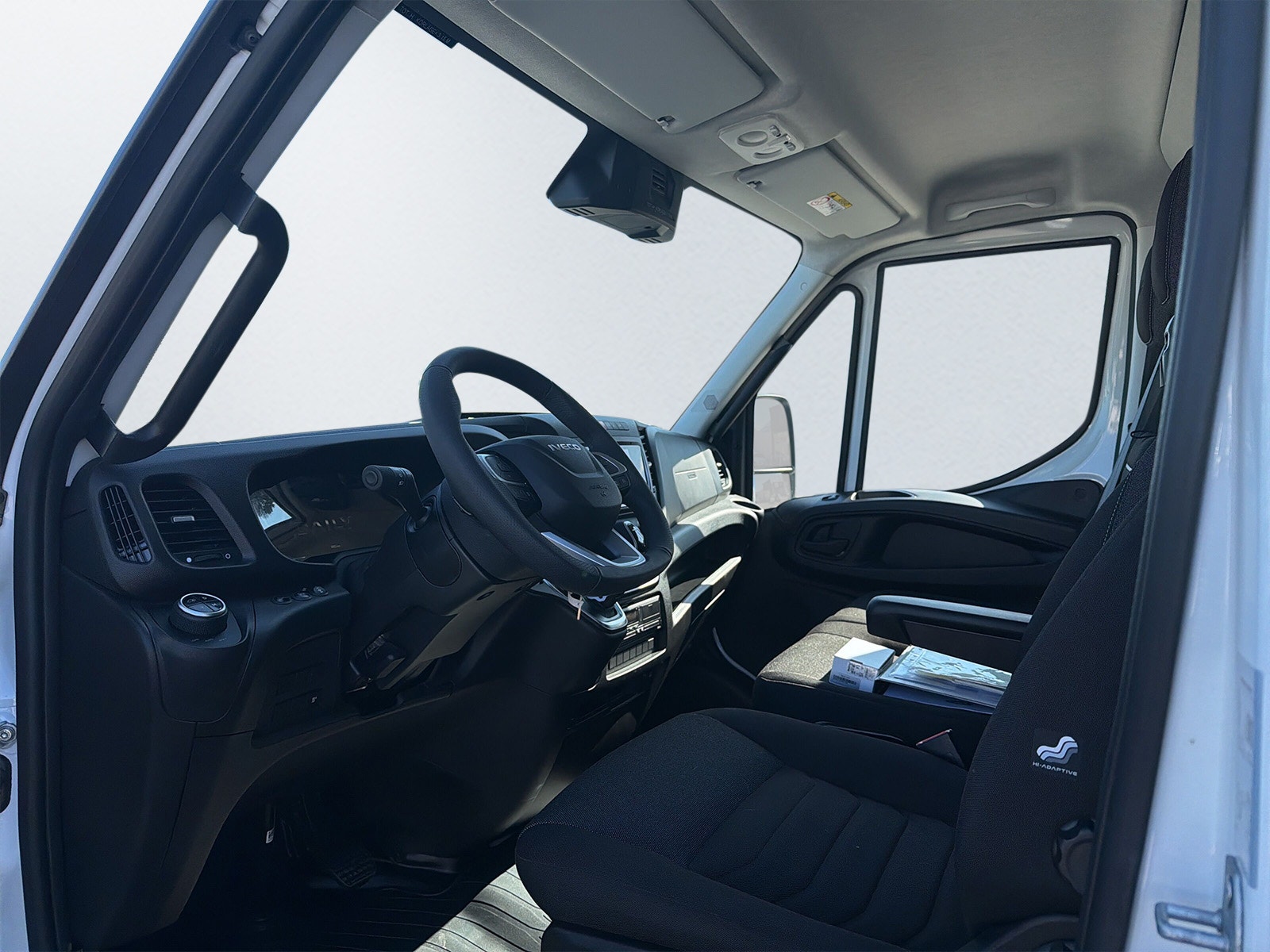 Iveco Daily 70C 18H A8 Airpro Kylbil med bakgavelhiss 2026 - miniatyr 9