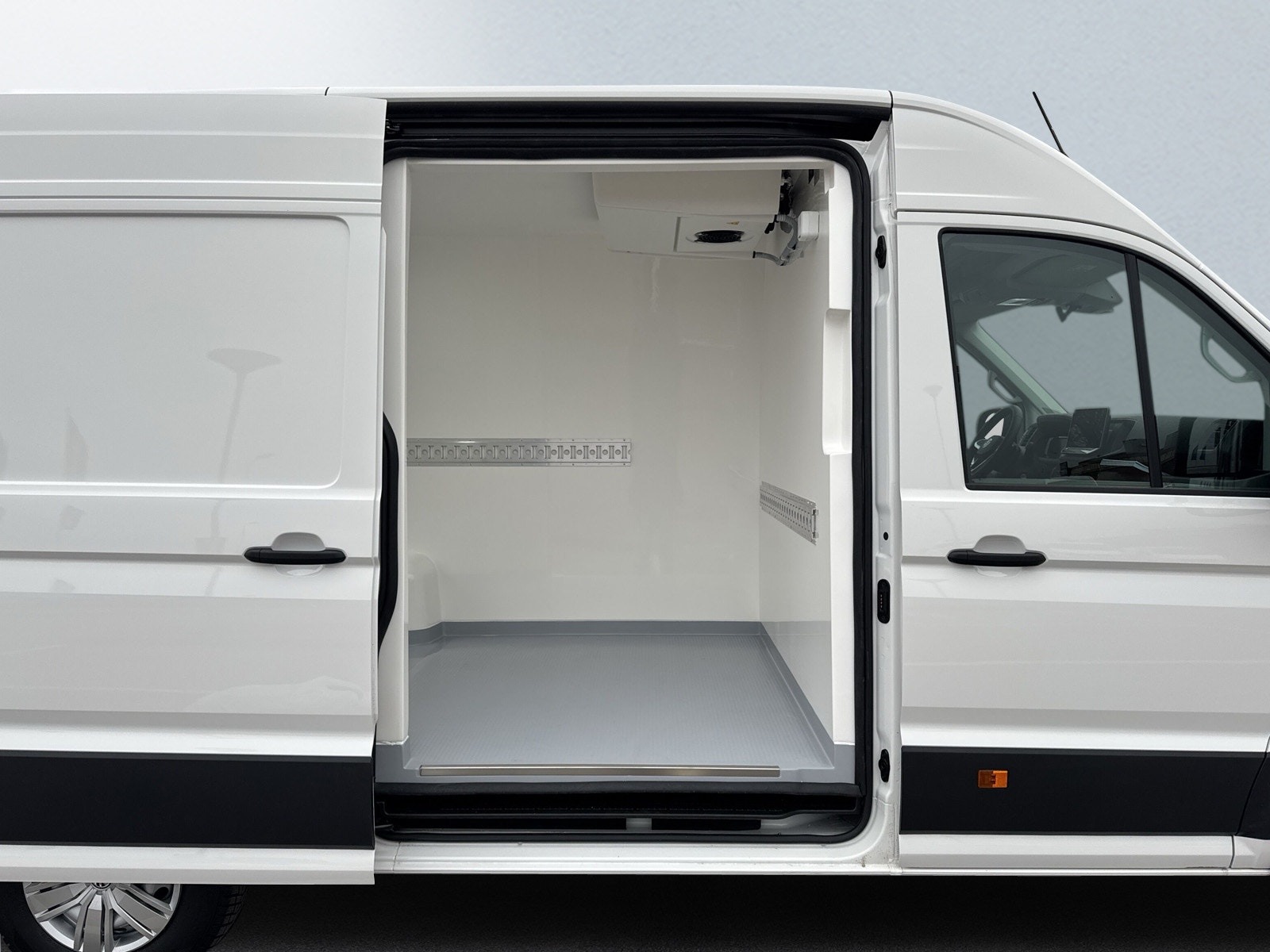 Volkswagen Crafter 20 TDI Automat Crafter 2,0 TDI Automat Kylbil 2026 - miniatyr 12