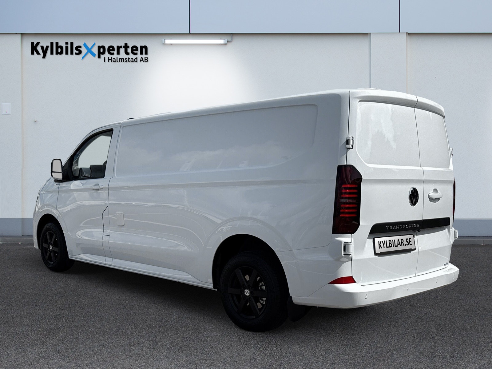 Volkswagen Transporter T7 20 TDI 150 hk AUT Transporter T7 2,0 TDI 150 hk AUT Kylbil 2026 - miniatyr 3
