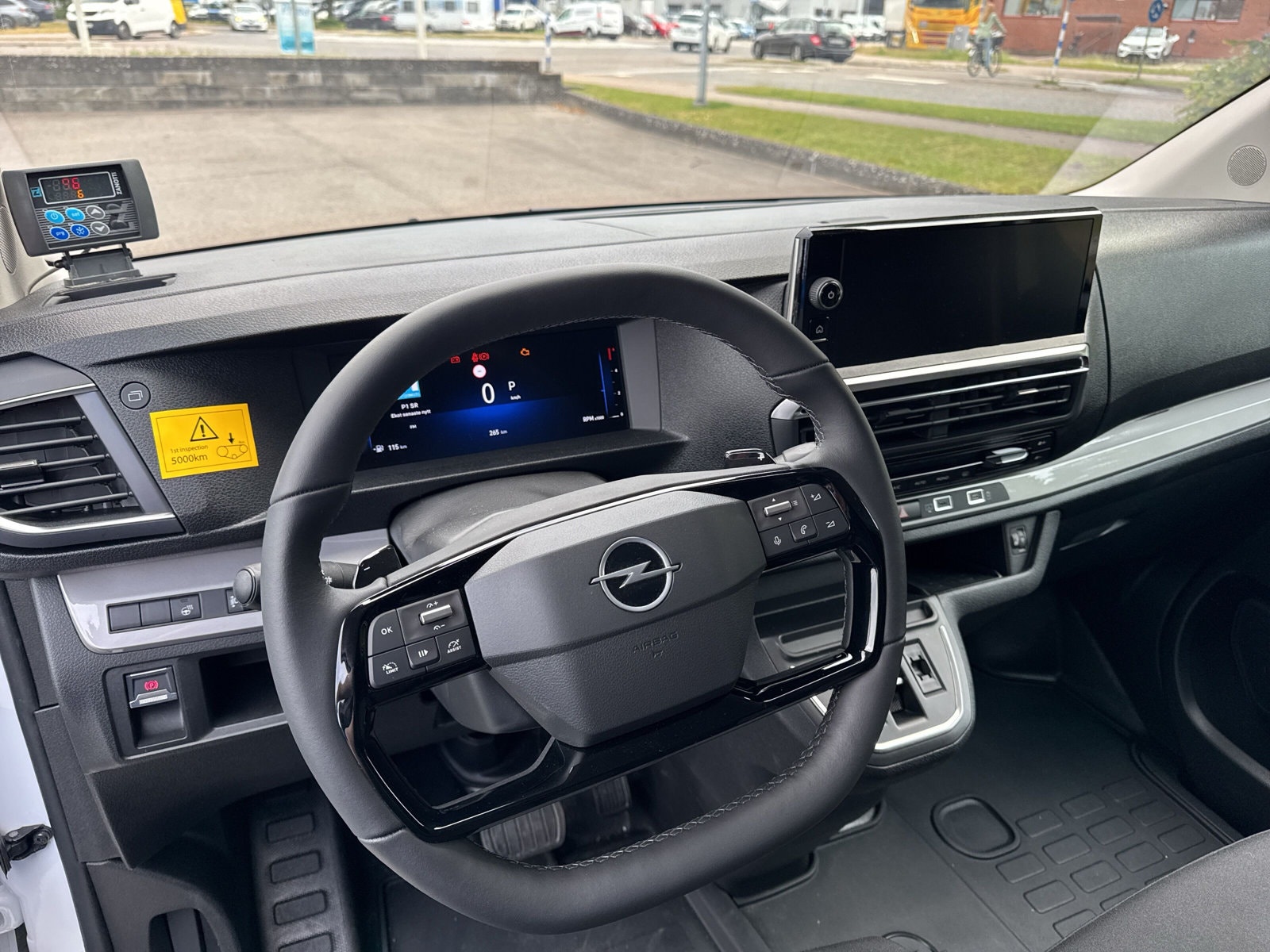 Opel Vivaro L3-H1 2.0 BlueHDi 145 Euro 6 Kylbil 2025 - miniatyr 14