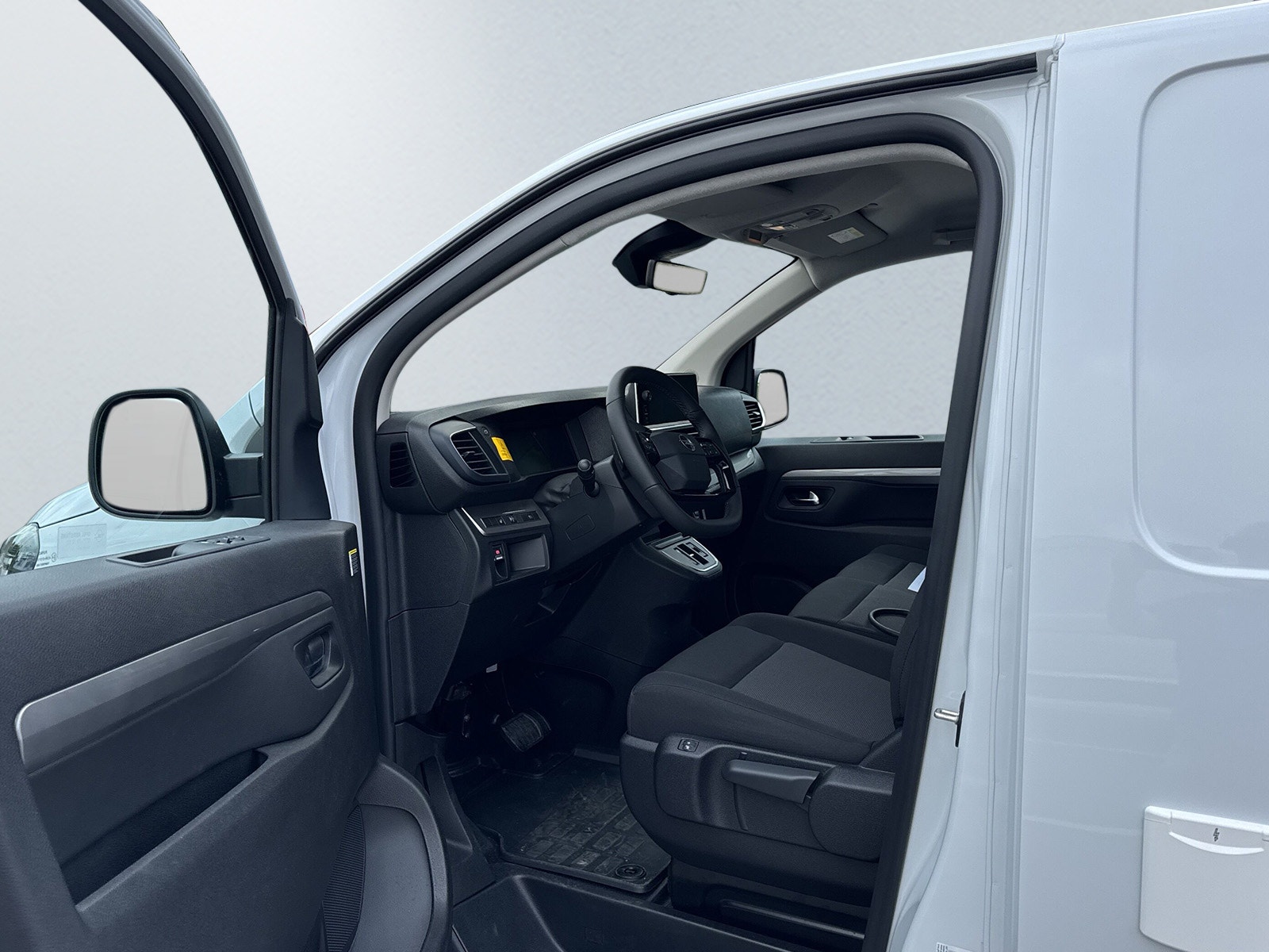 Opel Vivaro L3-H1 2.0 BlueHDi 145 Euro 6 Kylbil 2025 - miniatyr 9